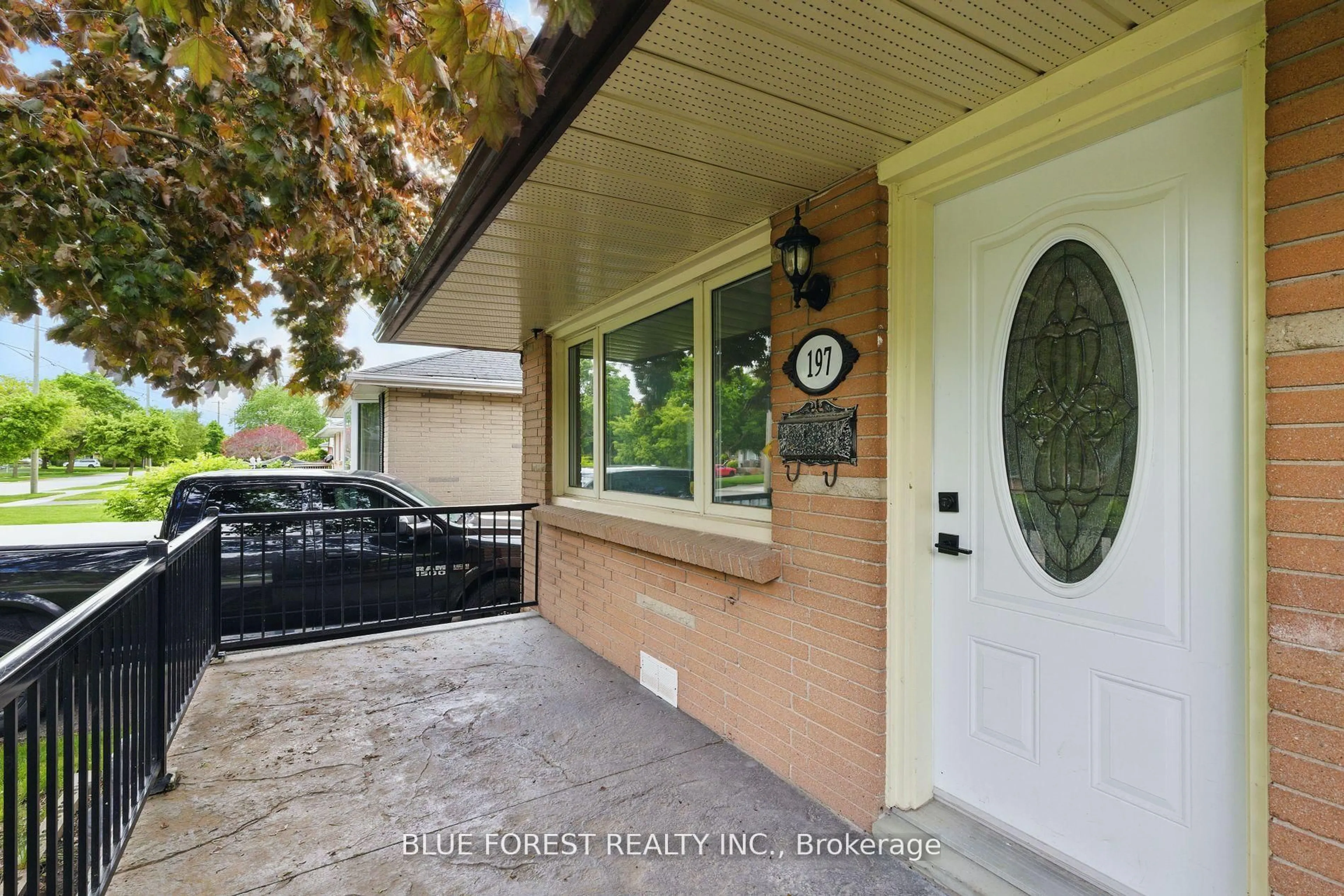 Indoor entryway for 197 Atkinson Blvd, London East Ontario N5W 4Z5