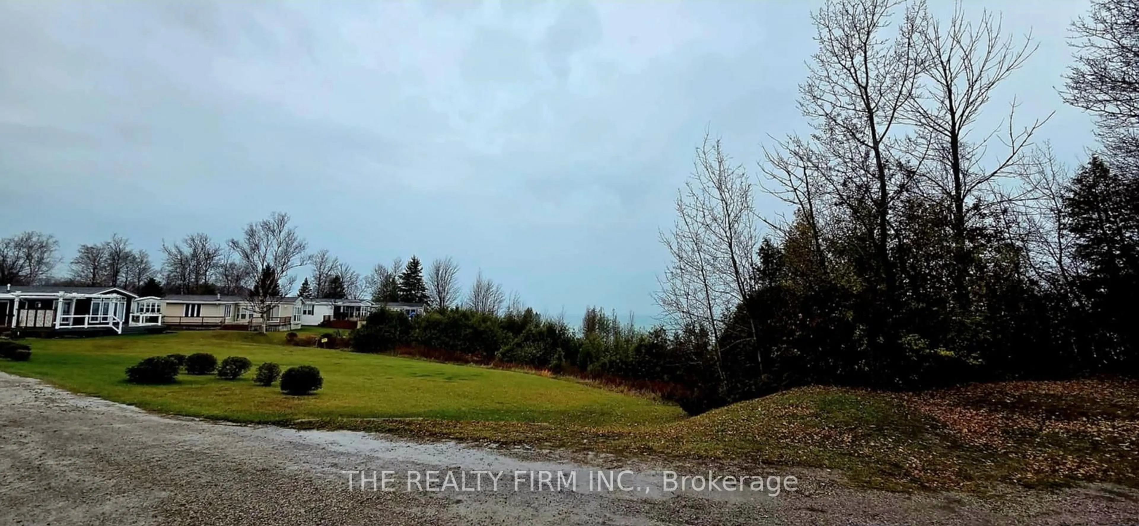 Blurry image for 79681 Bluewater Highway #26, Central Huron Ontario N7A 3X8