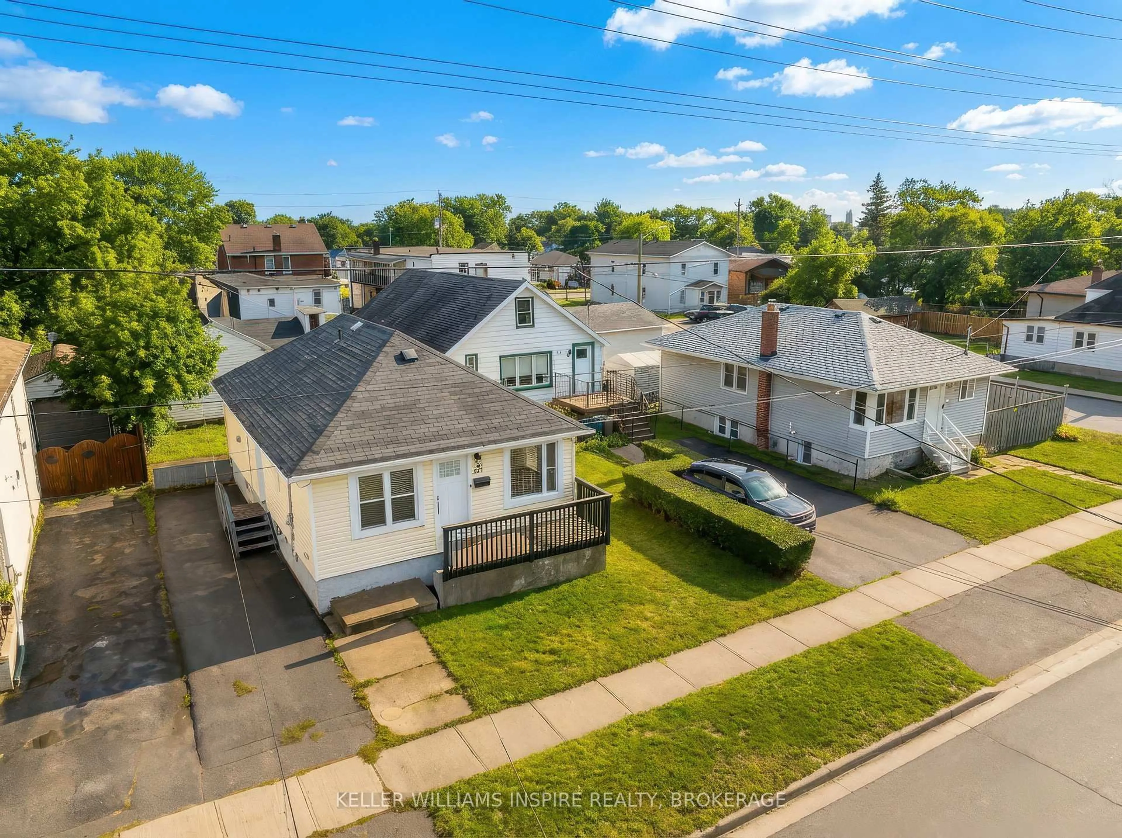 A pic from outside/outdoor area/front of a property/back of a property/a pic from drone, street for 601 MacDonnell St, Kingston Ontario K7K 4X2