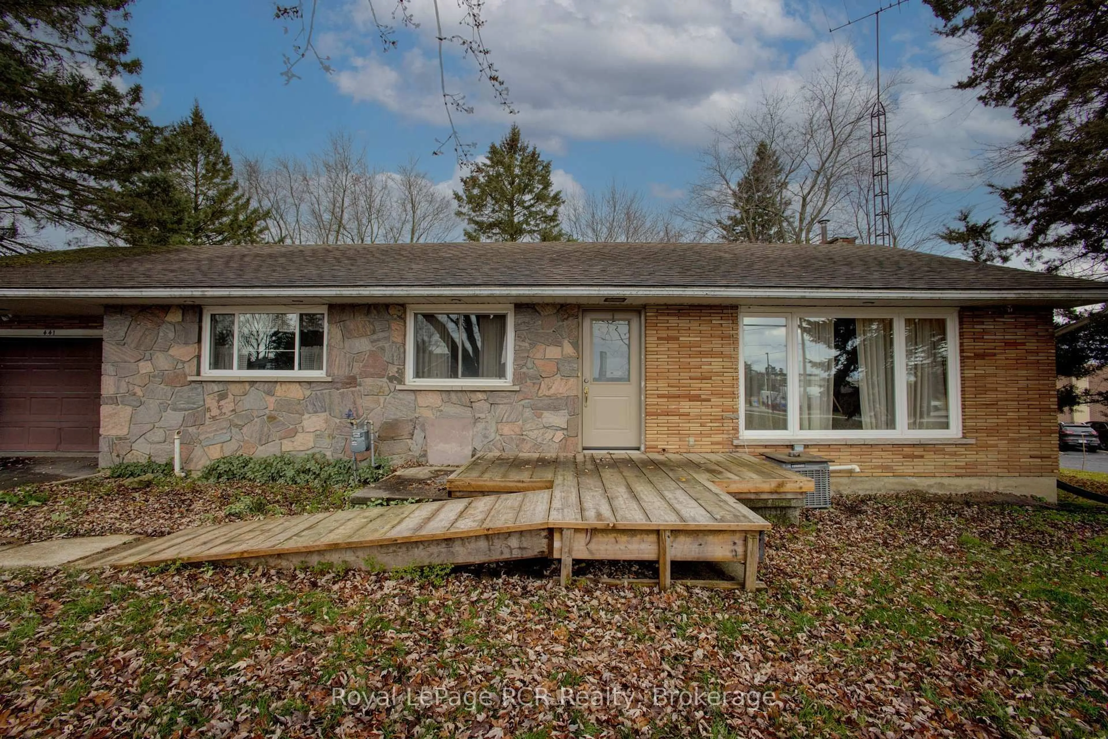 Patio, unknown for 441 Smith St, Wellington North Ontario N0G 1A0