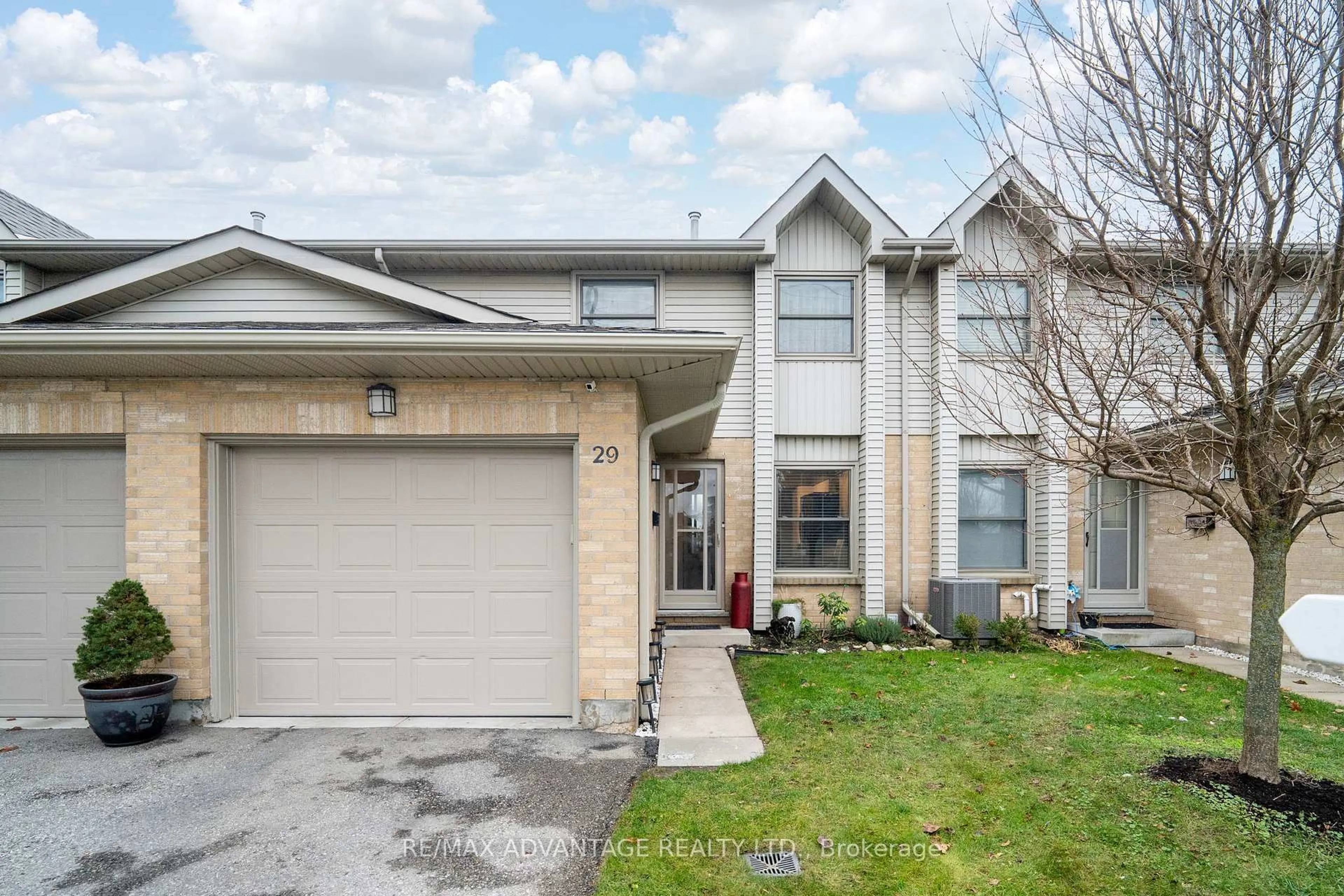 Unknown for 1845 Aldersbrook Rd #29, London North Ontario N6G 4V9