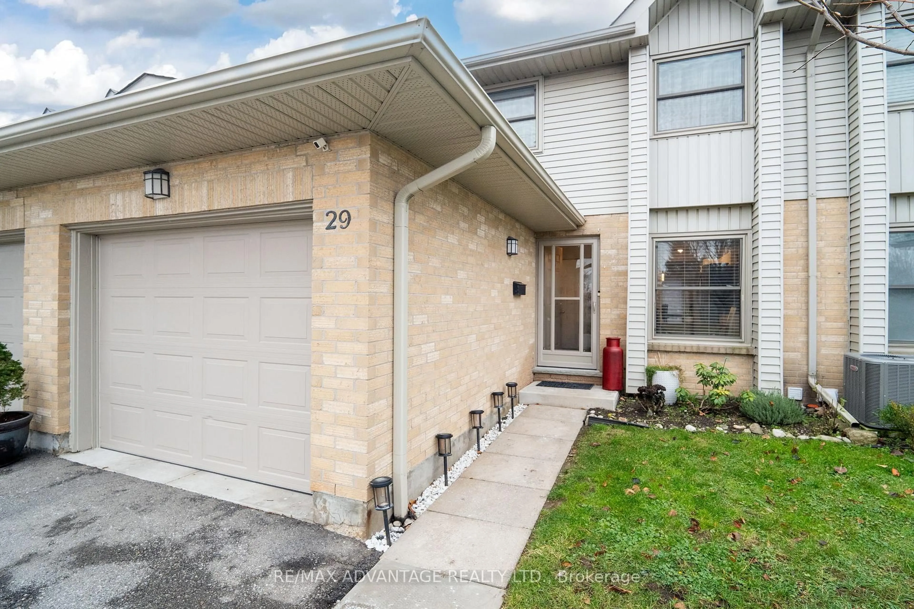 Unknown for 1845 Aldersbrook Rd #29, London North Ontario N6G 4V9