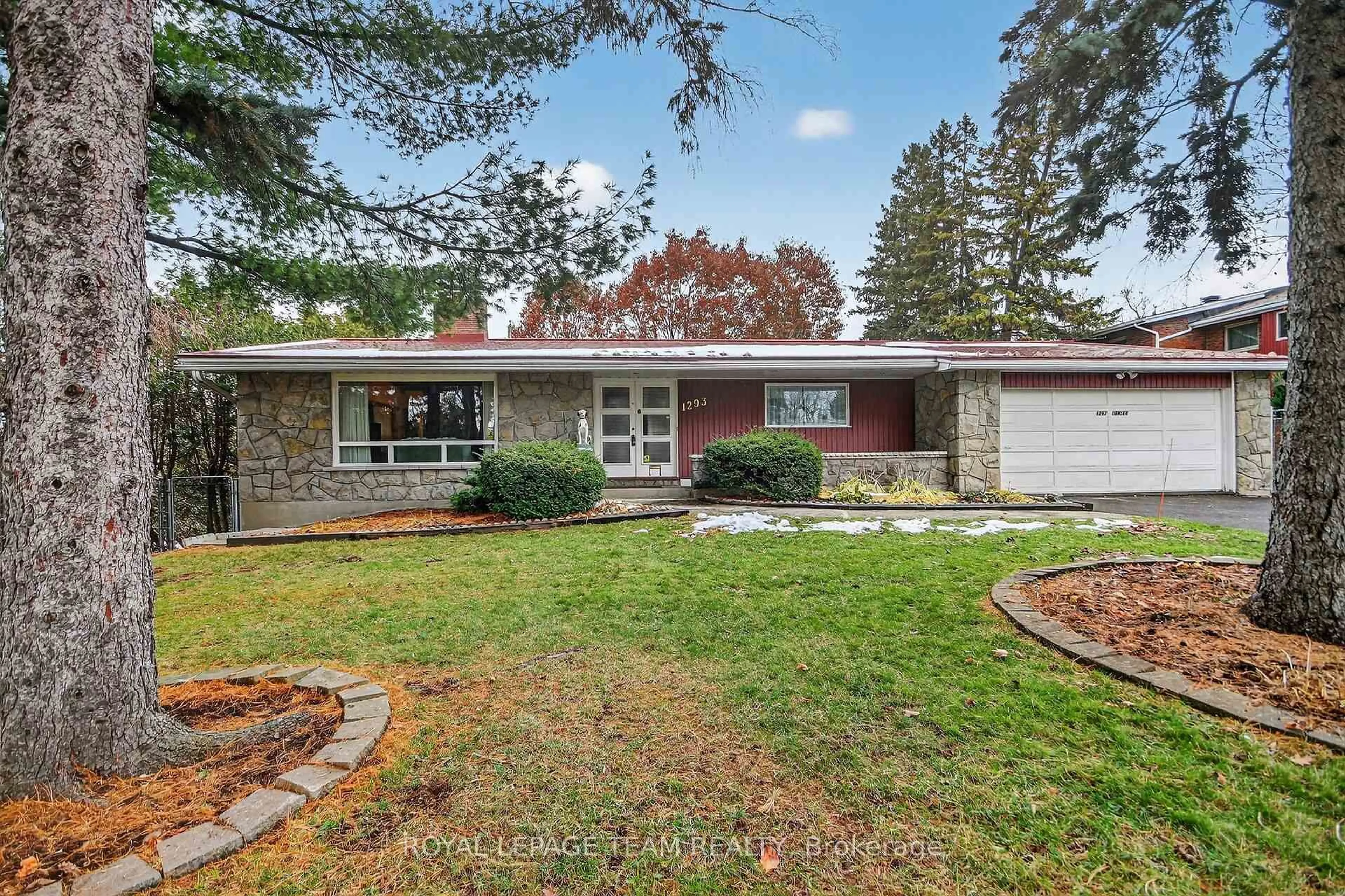 Home with brick exterior material, street for 1293 Dowler Ave, Ottawa Ontario K1H 7R9