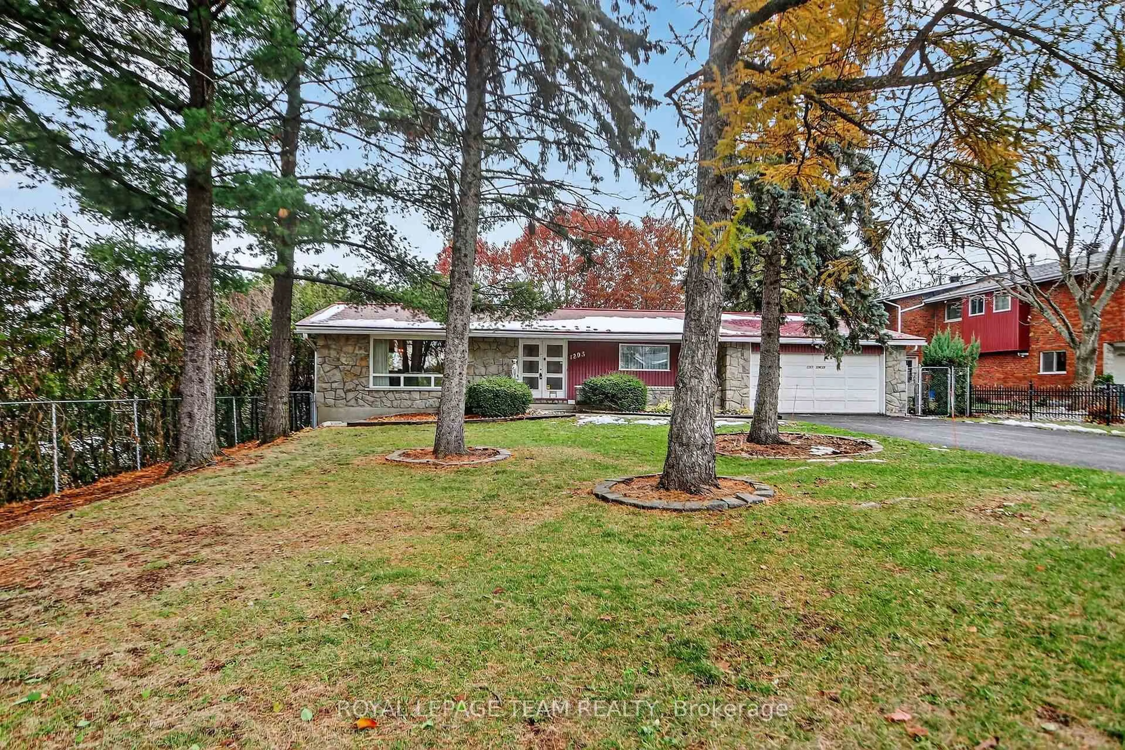 Unknown for 1293 Dowler Ave, Ottawa Ontario K1H 7R9