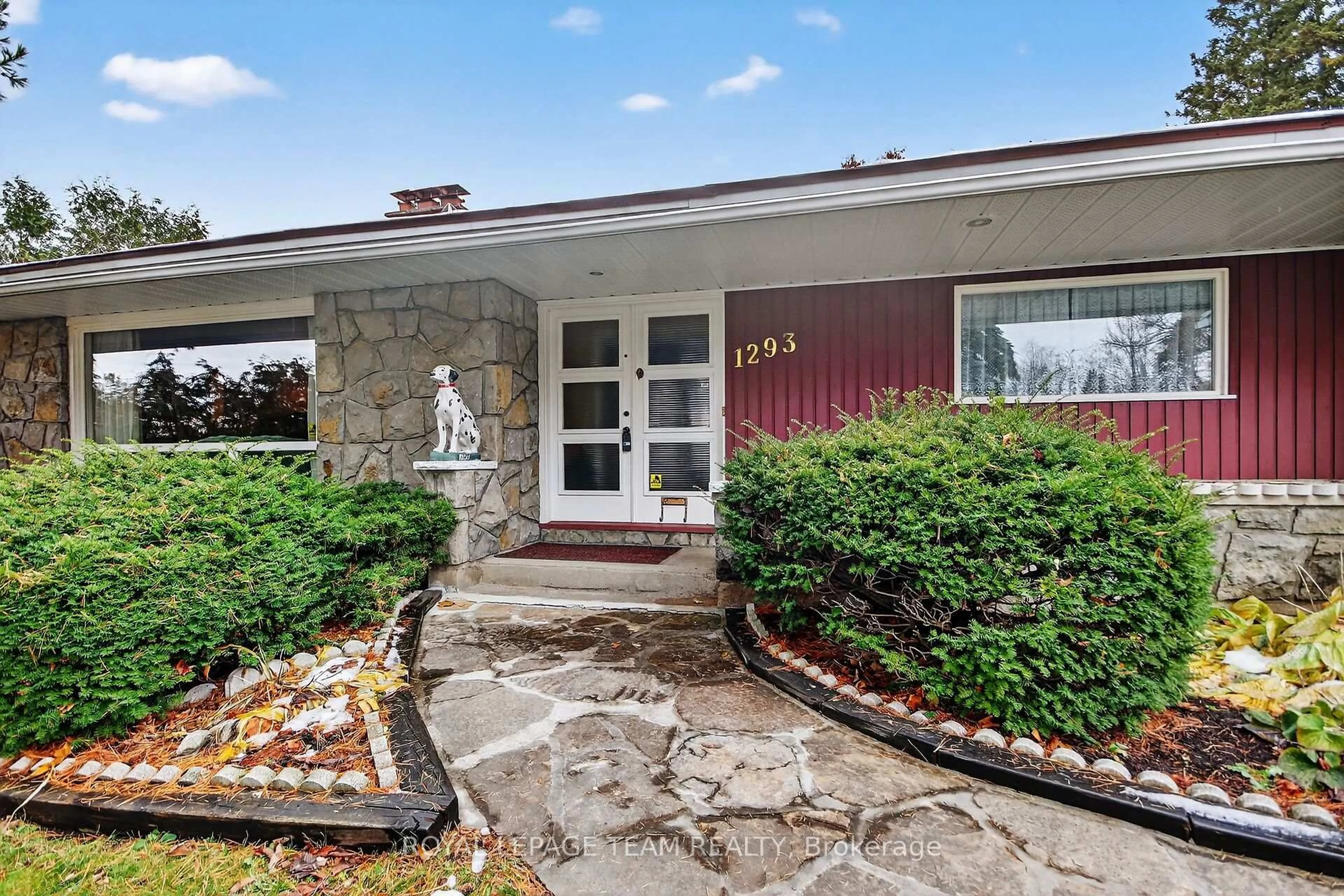 Unknown for 1293 Dowler Ave, Ottawa Ontario K1H 7R9