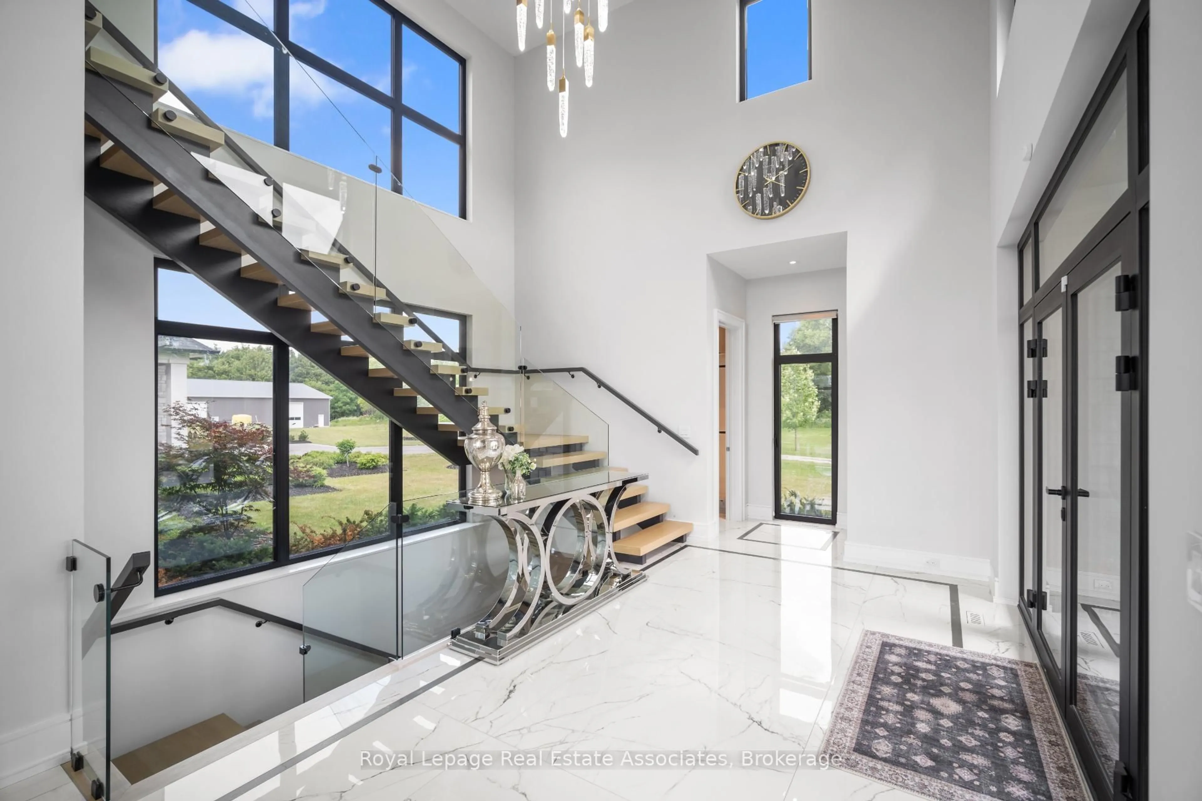 Indoor foyer for 2 River Rd, Brant Ontario N3T 0N2