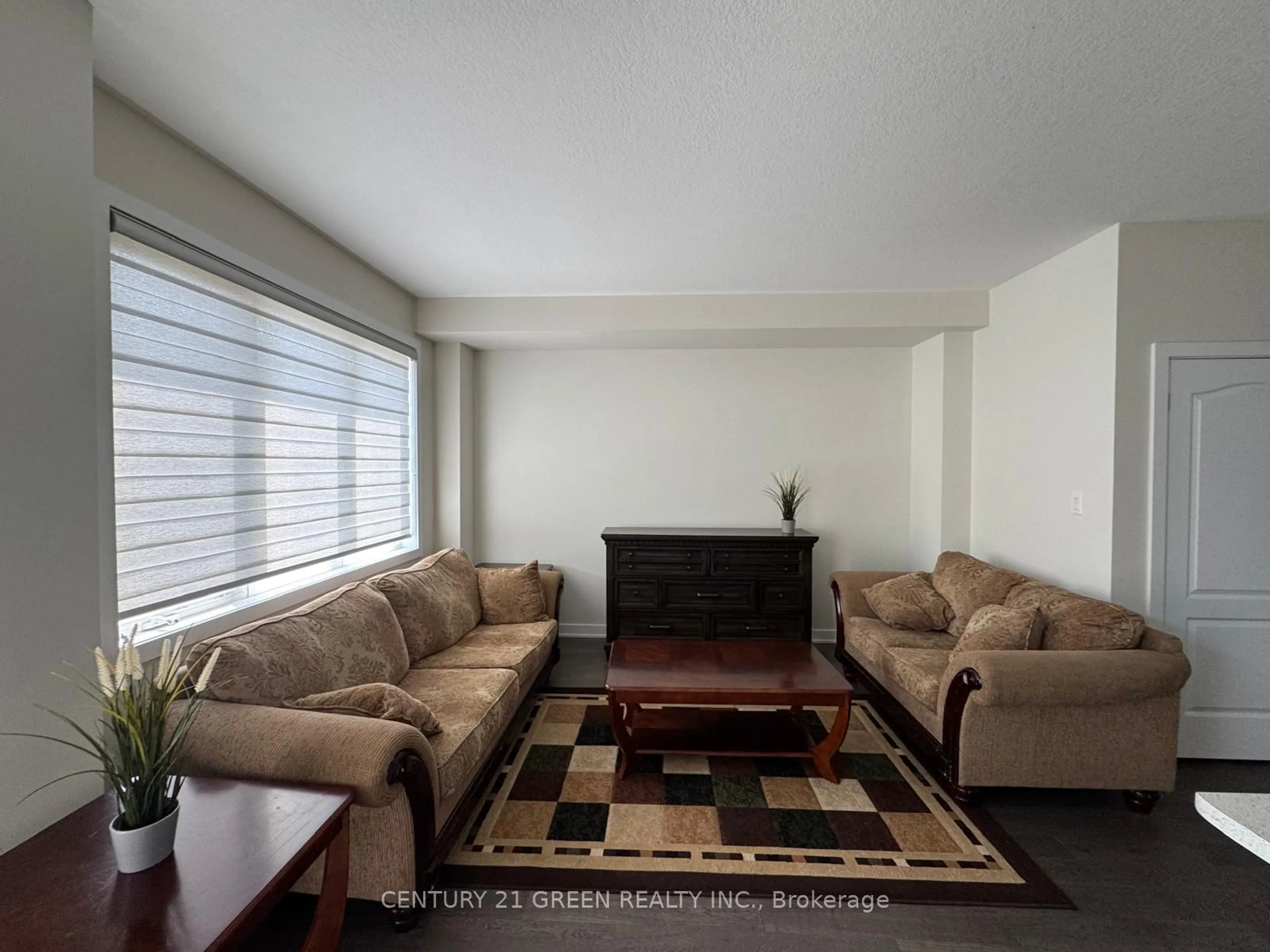 Living room with furniture, unknown for 47 Rowlock St, Welland Ontario L3B 0M7