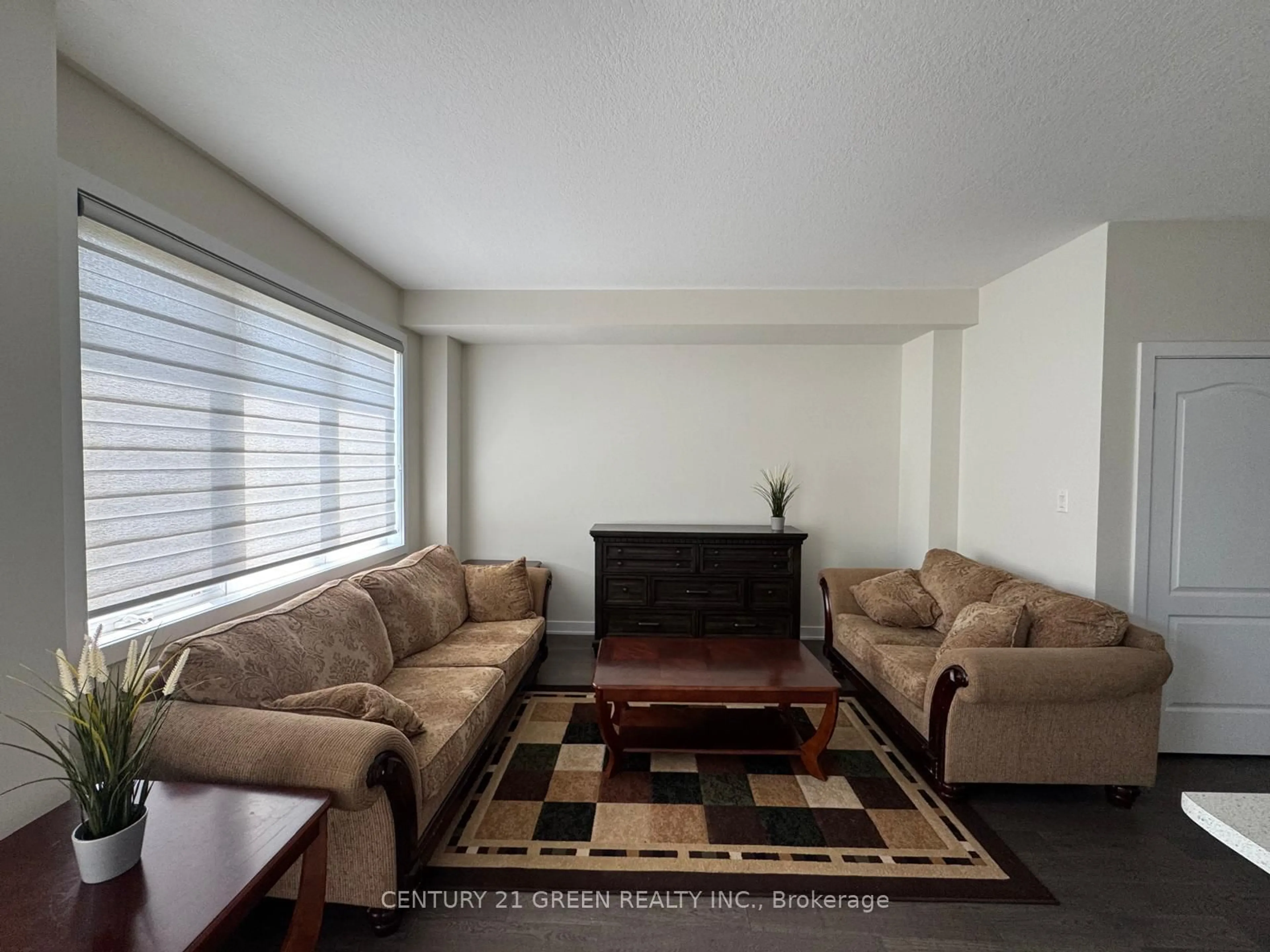 Living room with furniture, unknown for 47 Rowlock St, Welland Ontario L3B 0M7