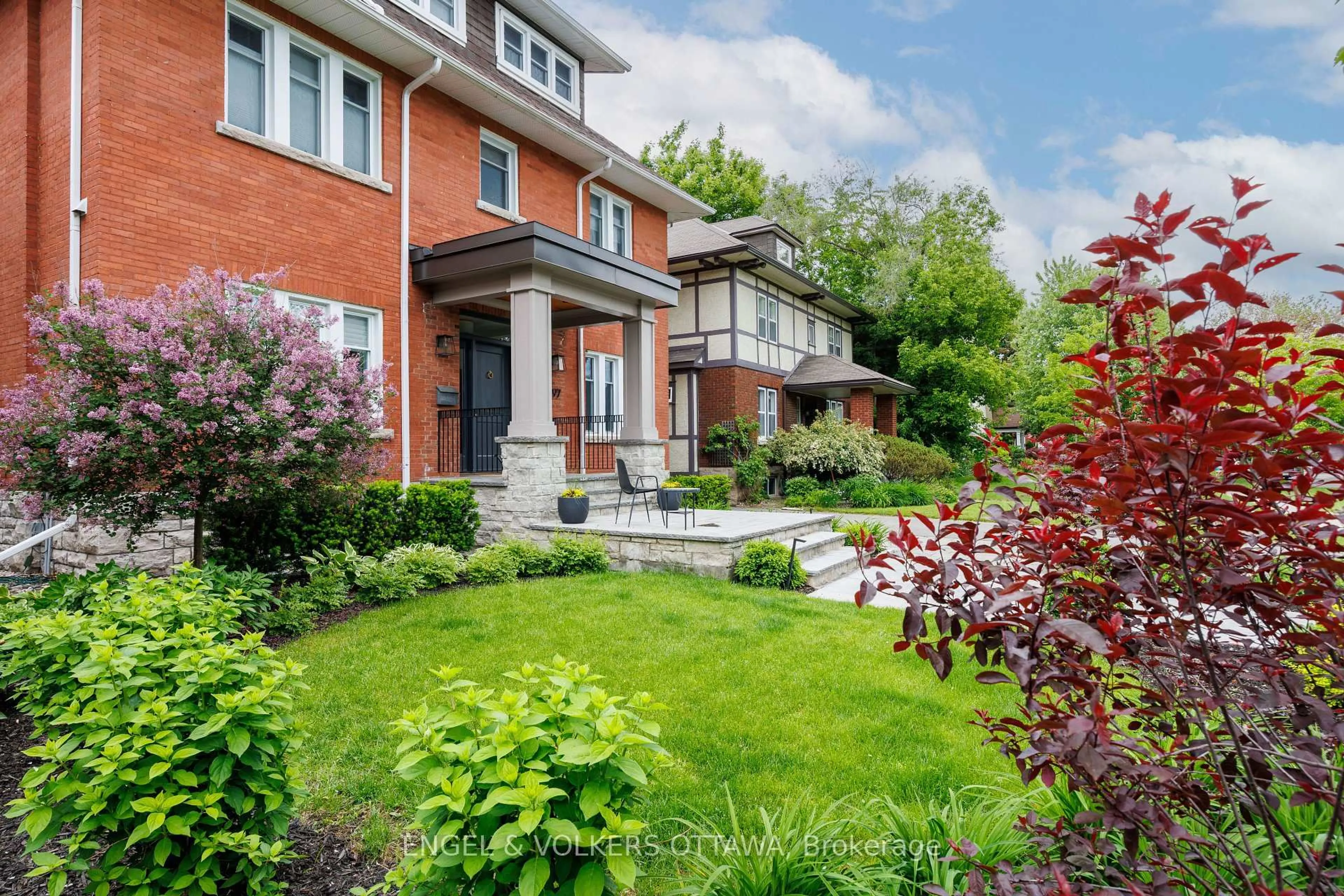 Home with brick exterior material, street for 297 CLEMOW Ave, Ottawa Ontario K1S 2B7