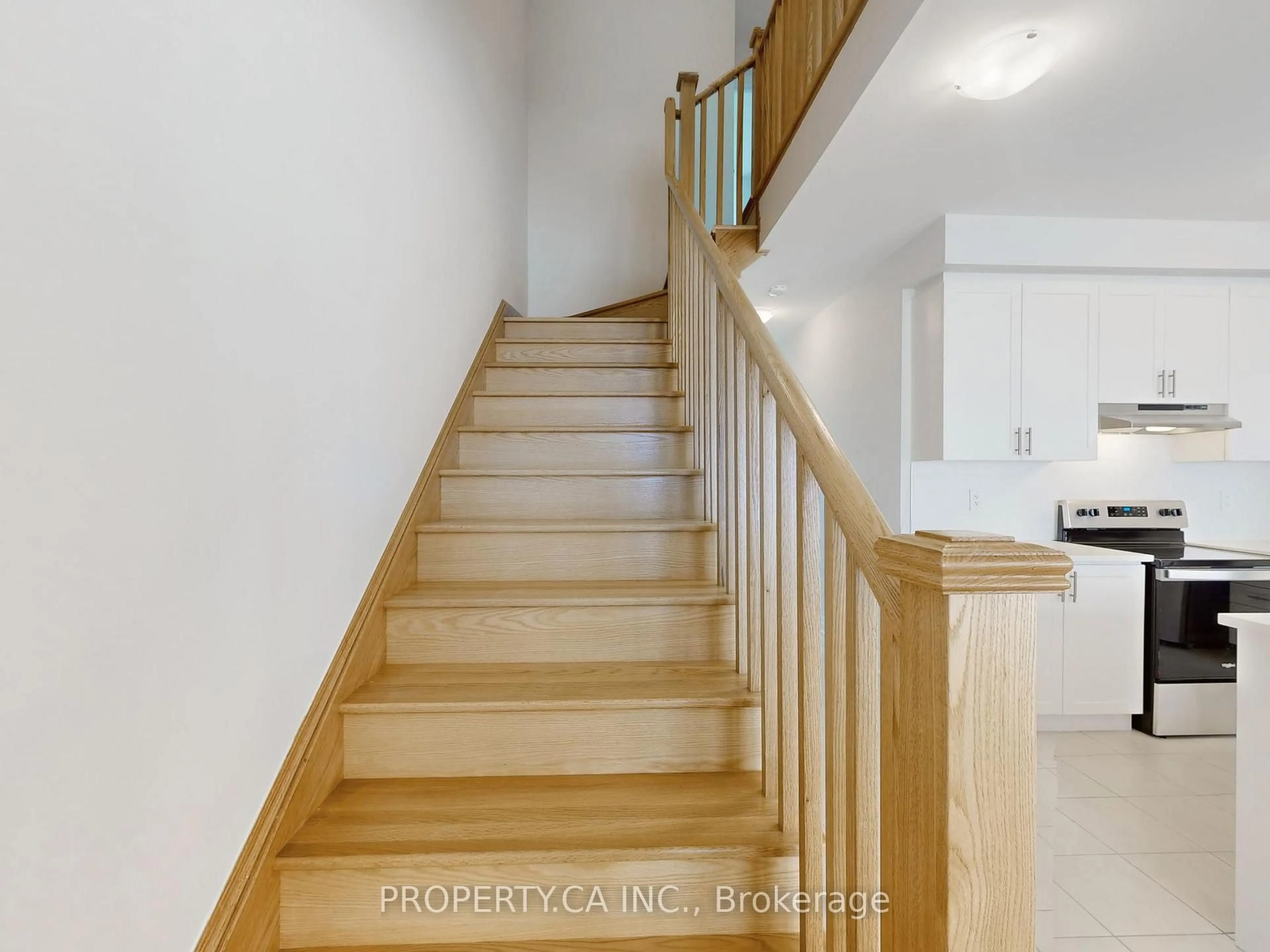 Stairs for 111 Corley St, Kawartha Lakes Ontario K9V 6C2
