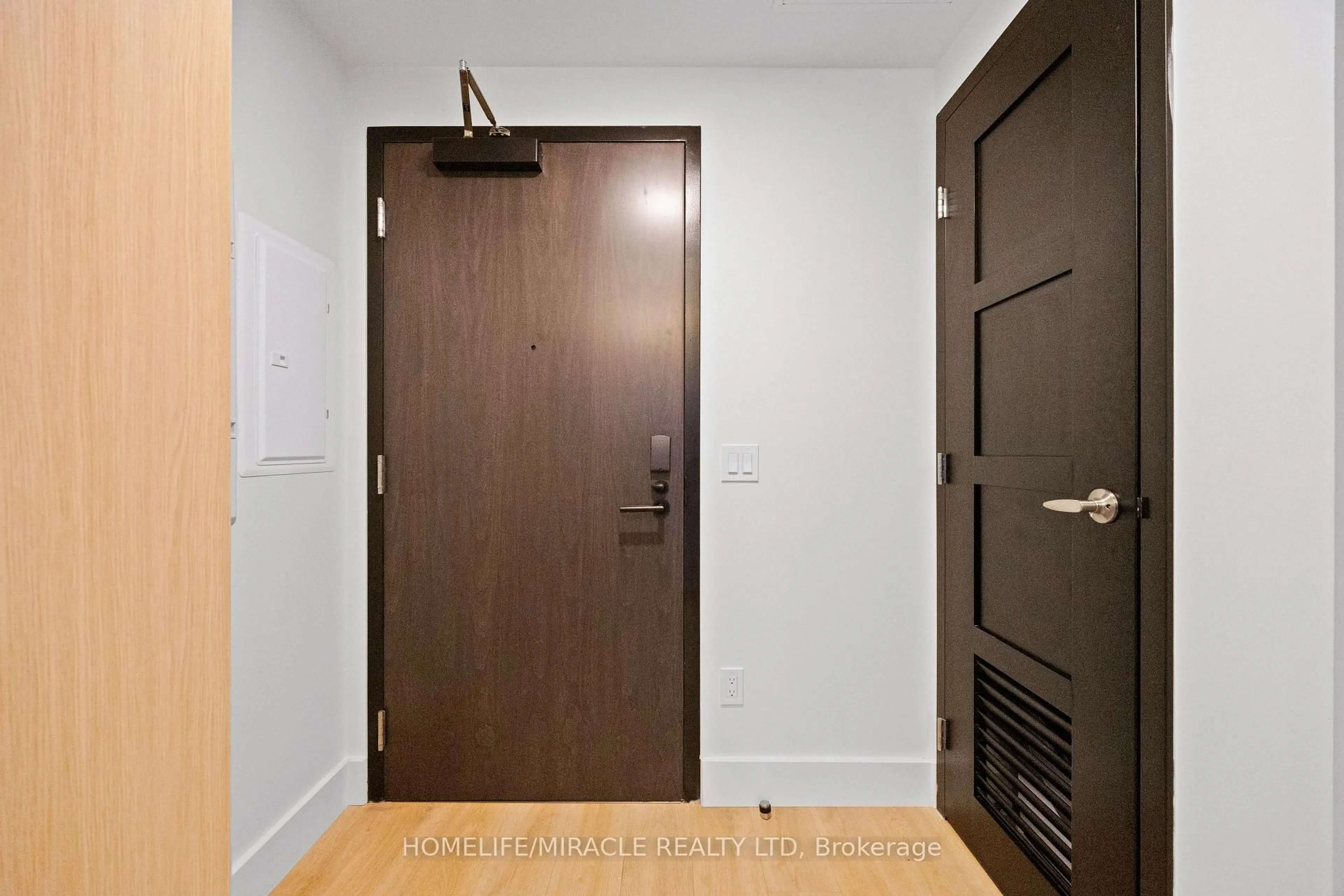 Indoor entryway for 145 Columbia St #1711, Waterloo Ontario N2L 0K7