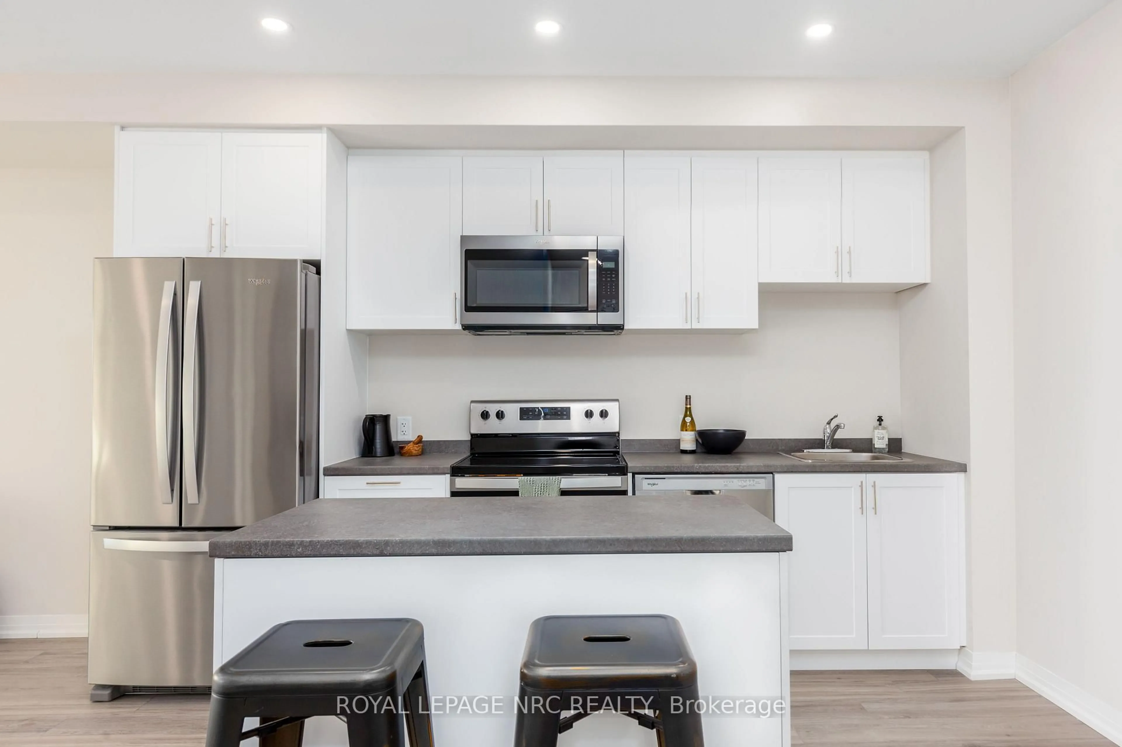 Open concept kitchen, unknown for 50 HERRICK Ave #112, St. Catharines Ontario L2P 2T9