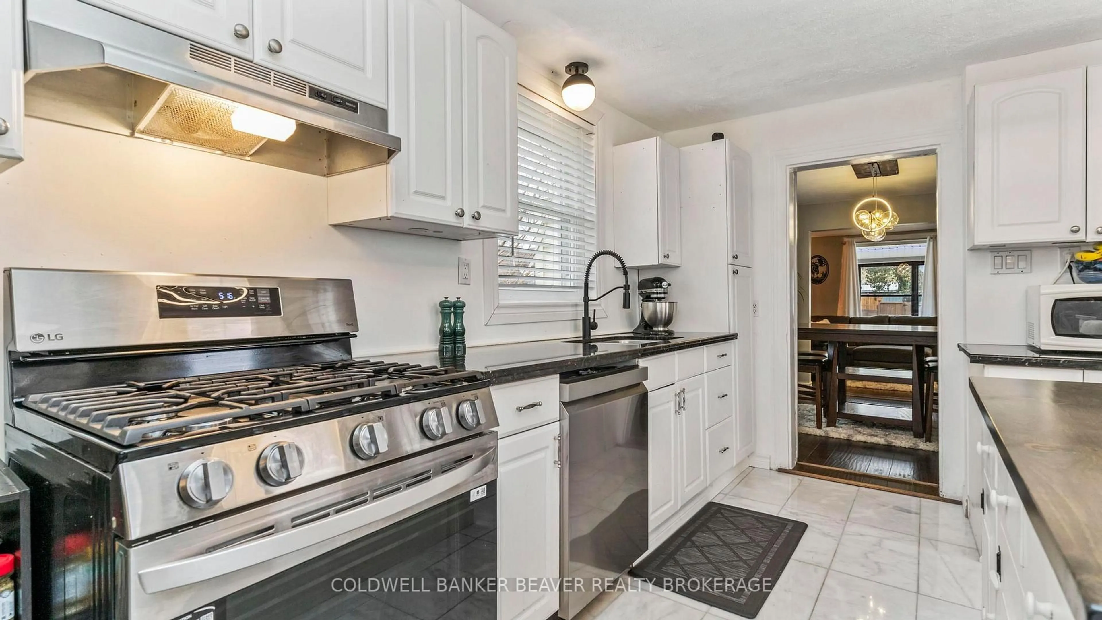 Unknown for 10 1/2 Naama St, St. Thomas Ontario N5R 1X4