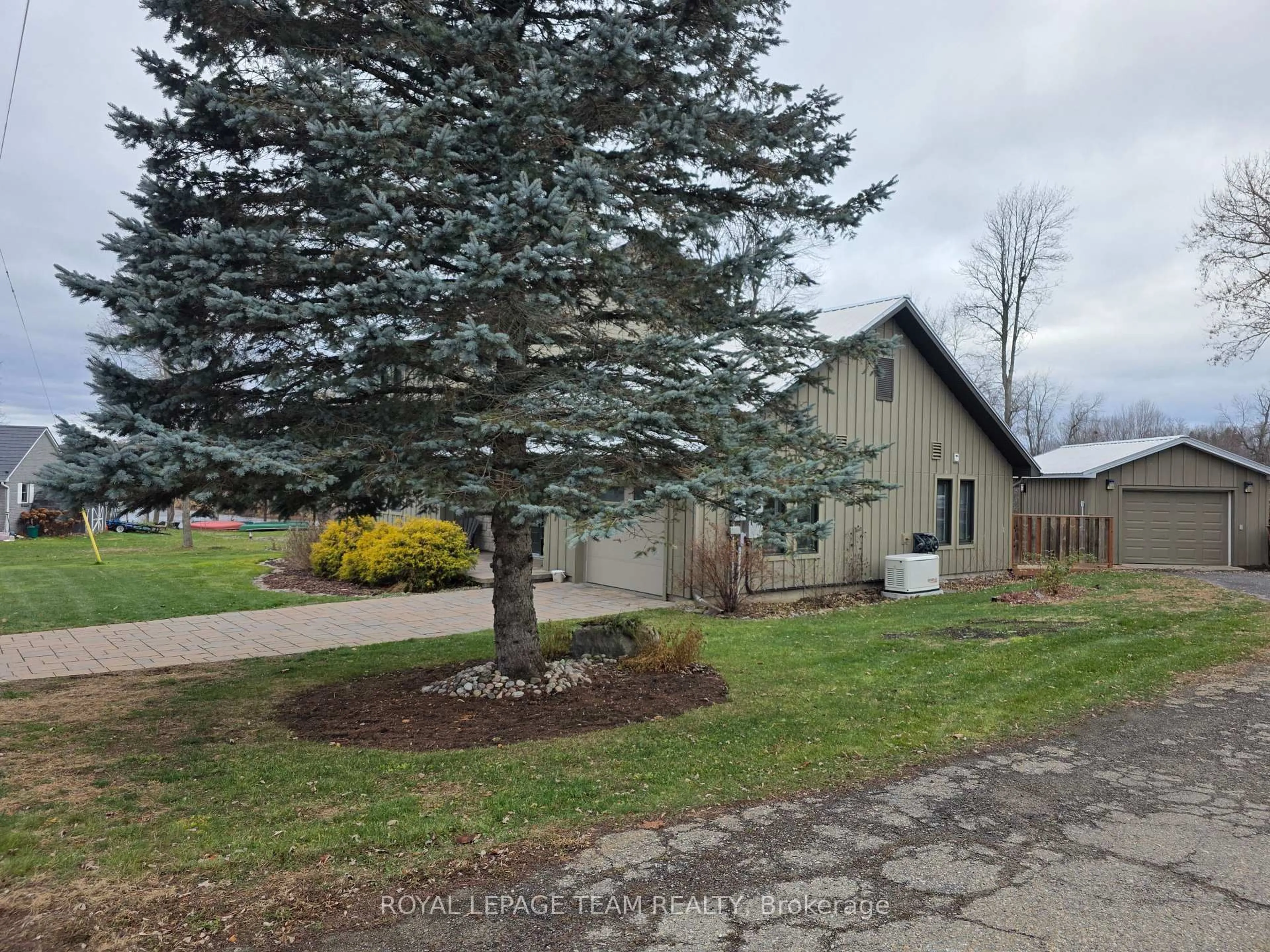 A pic from outside/outdoor area/front of a property/back of a property/a pic from drone, street for 3 Mary St, North Grenville Ontario K0G 1B0