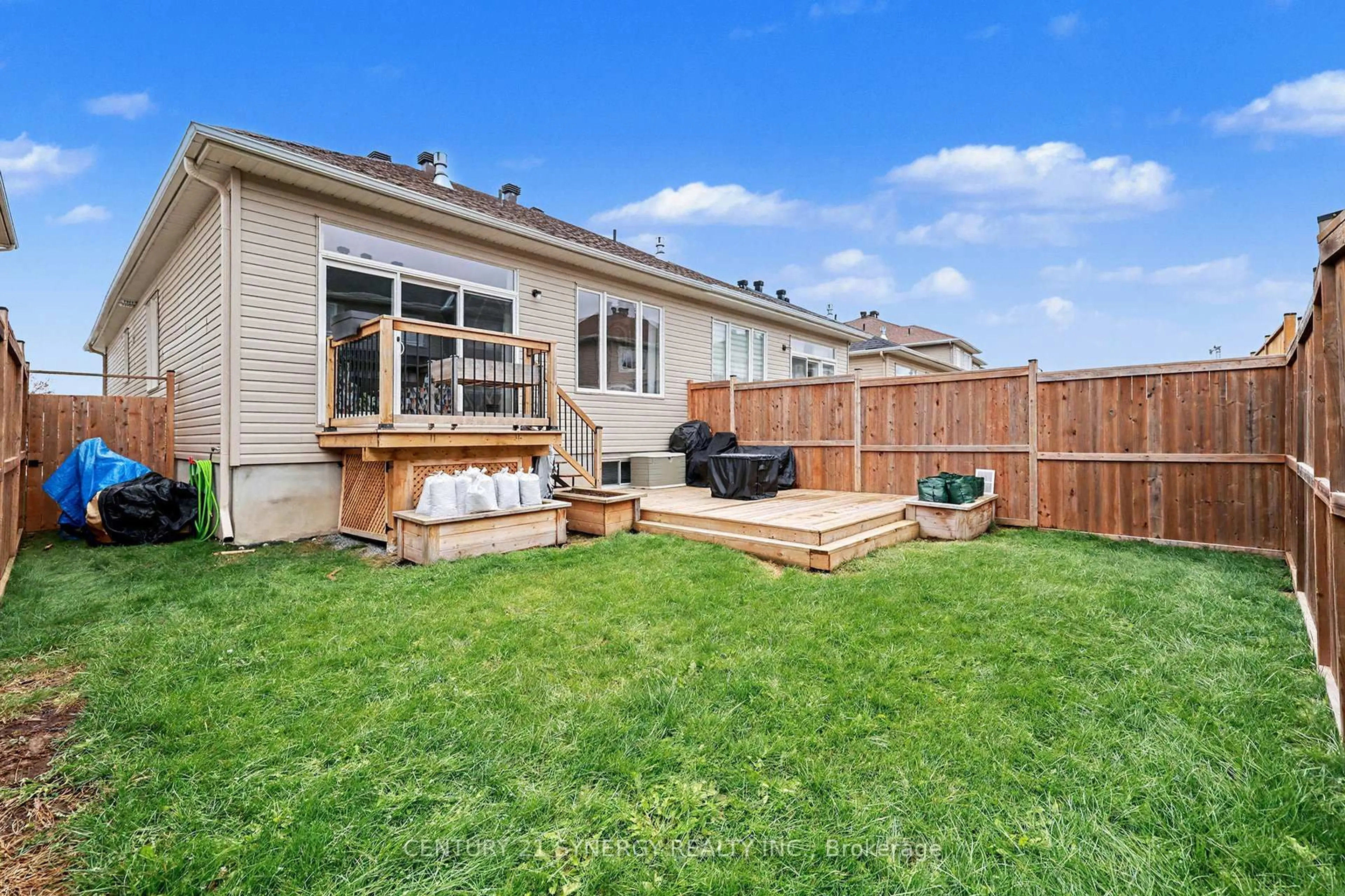 Patio, unknown for 25 Borland Dr, Carleton Place Ontario K7C 0K7