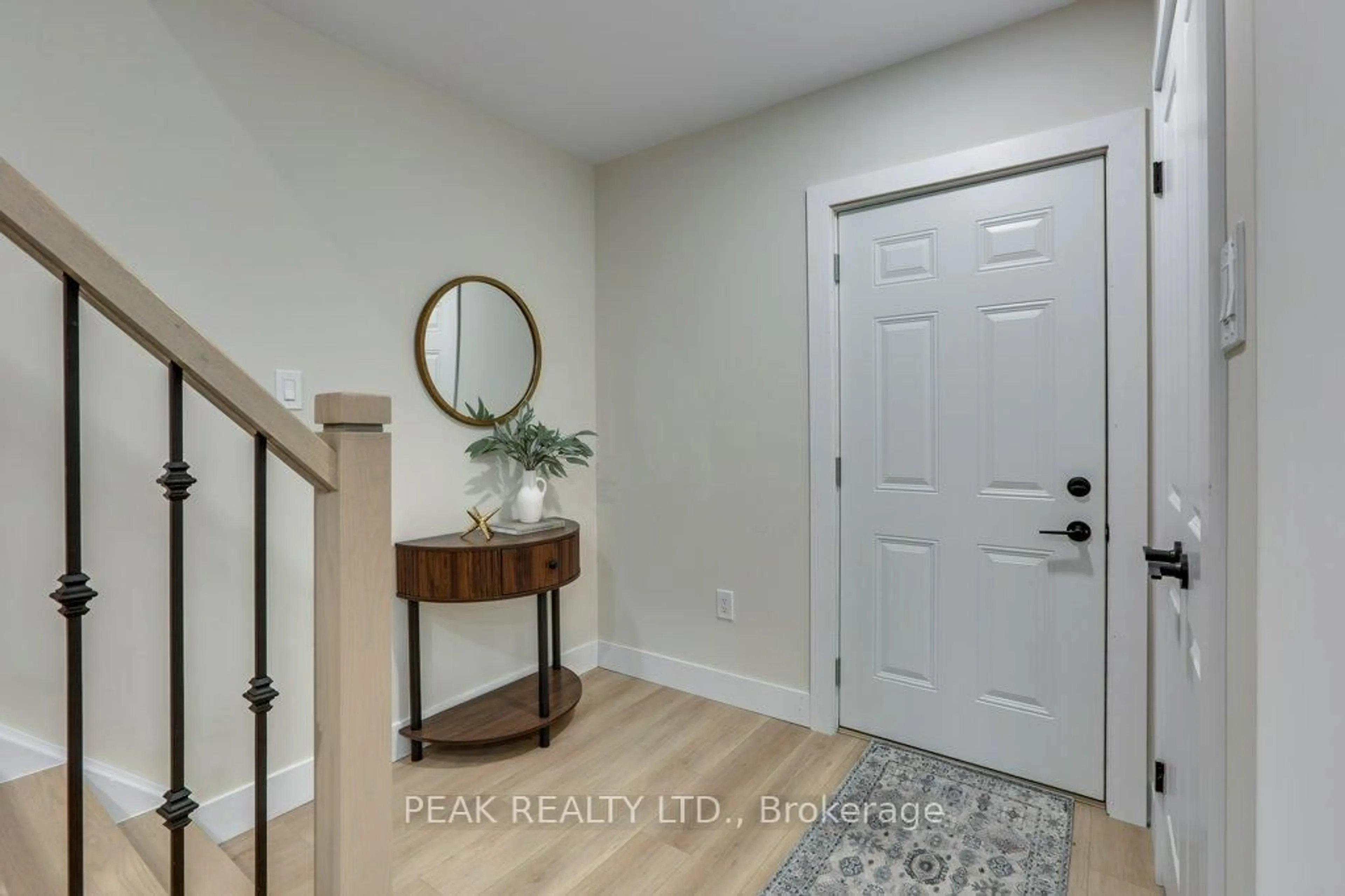 Indoor entryway for 1855 Marconi Blvd, London East Ontario N5V 4Y1