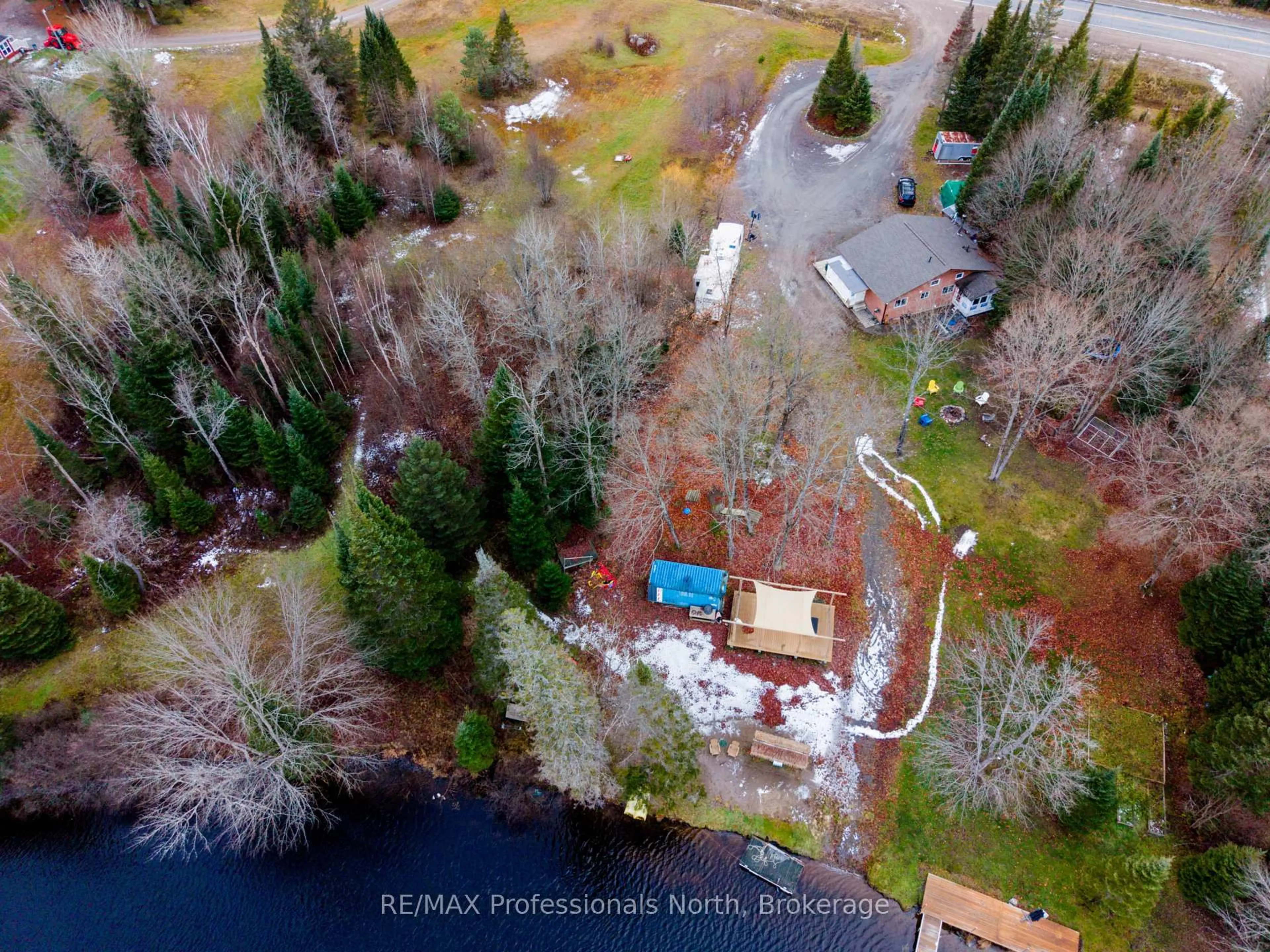 A pic from outside/outdoor area/front of a property/back of a property/a pic from drone, water/lake/river/ocean view for 899 KATRINE Rd, Burk's Falls Ontario P0A 1C0
