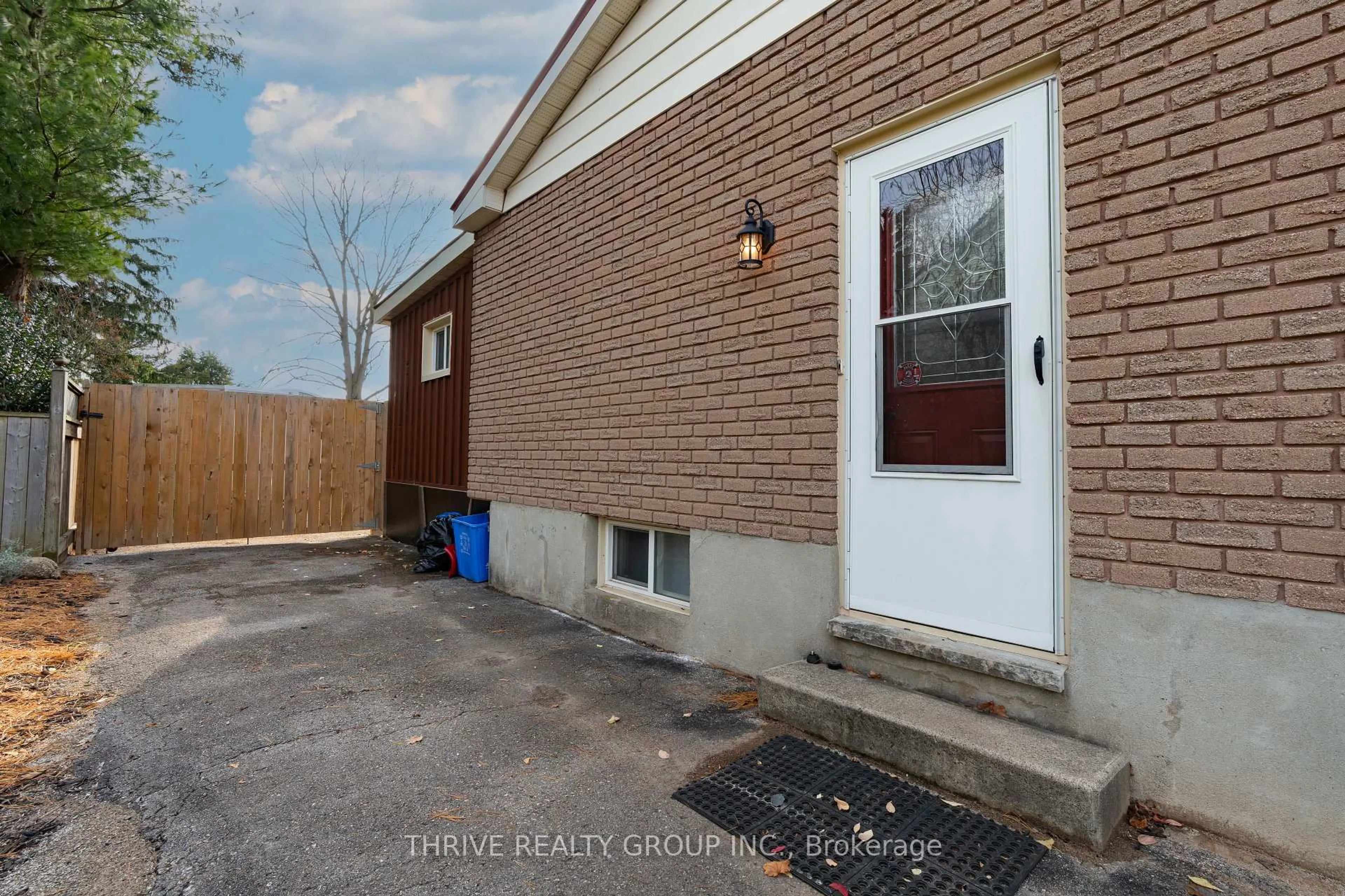 Home with brick exterior material, street for 42 South St, Aylmer Ontario N5H 1R1