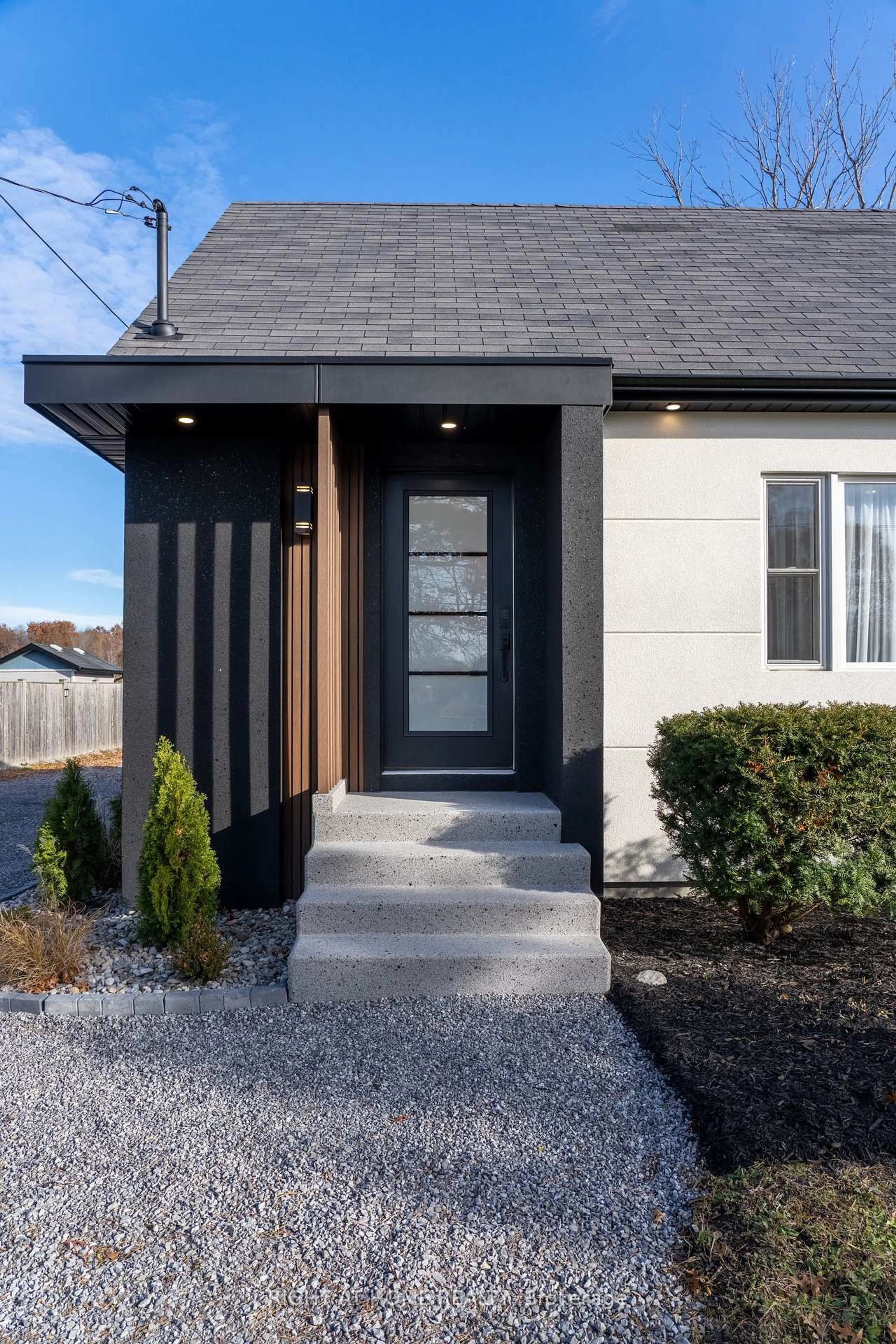 Home with brick exterior material, street for 1234 SPEARS Rd, Fort Erie Ontario L2A 4N3