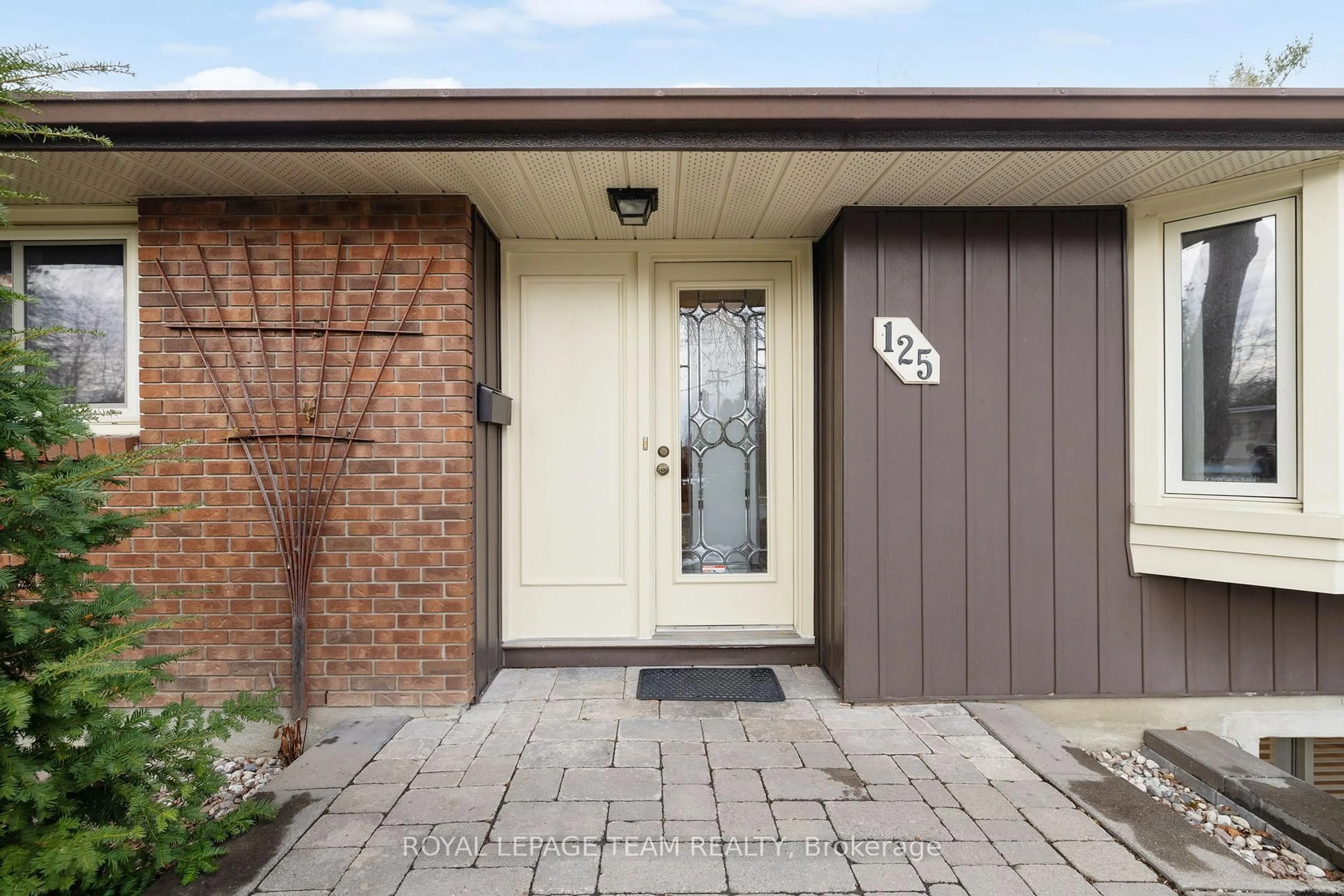 Home with brick exterior material, street for 125 David Dr, Ottawa Ontario K2G 2N6