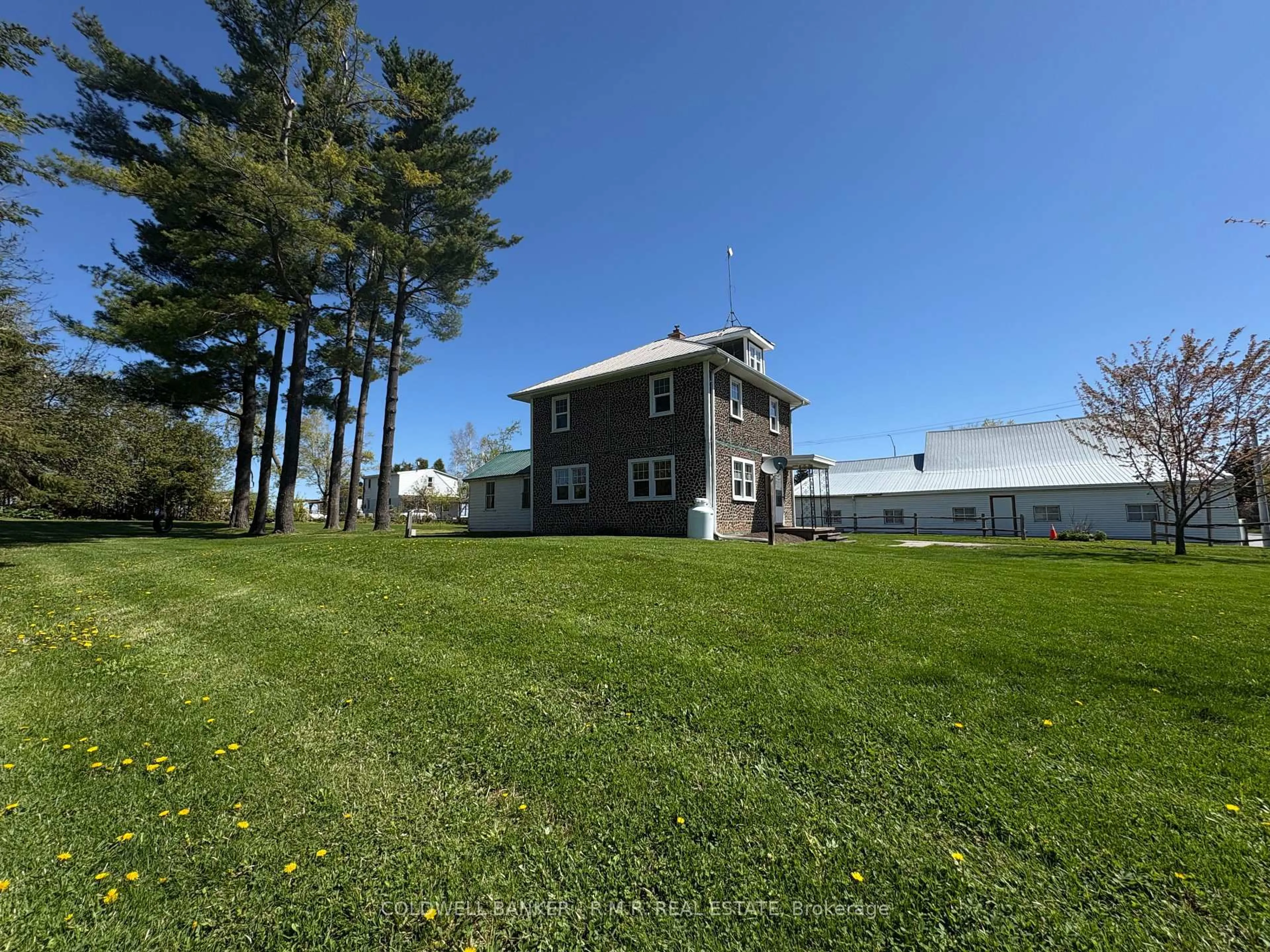 A pic from outside/outdoor area/front of a property/back of a property/a pic from drone, building for 269 Glenarm Rd, Kawartha Lakes Ontario K0M 2T0