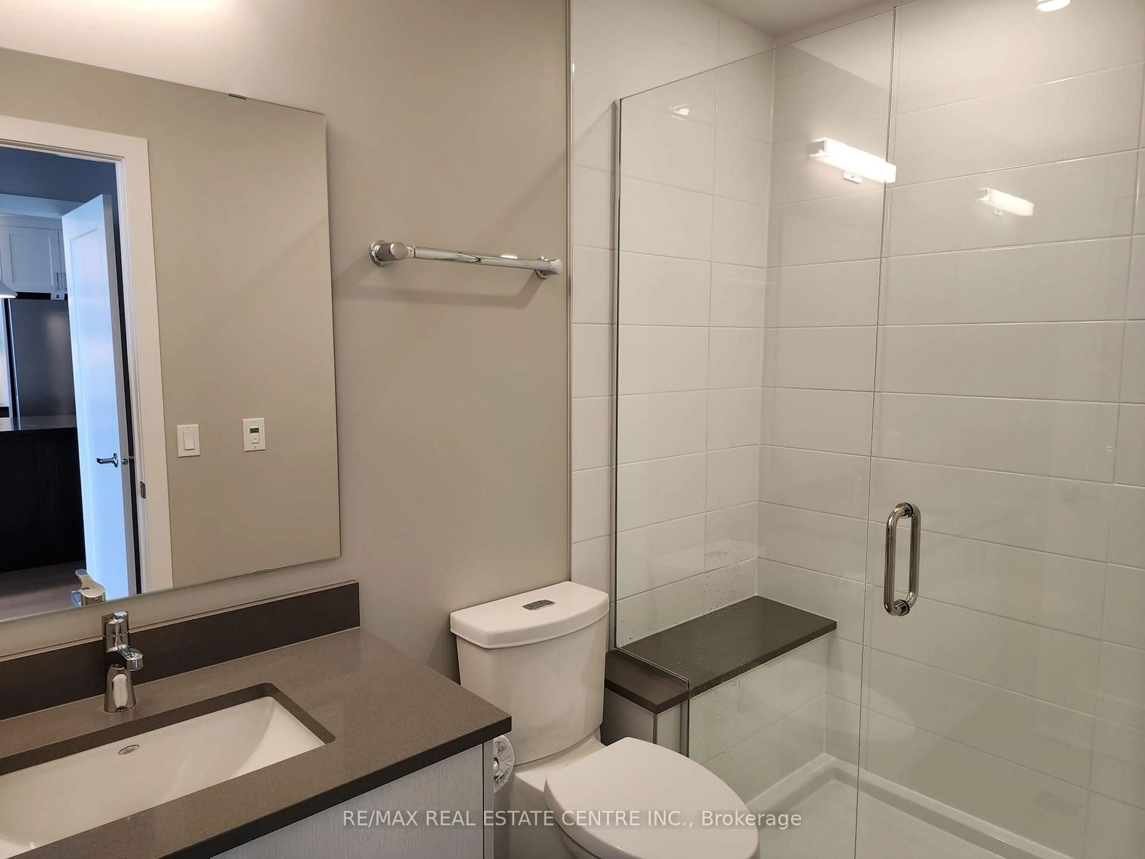 Standard bathroom, ceramic/tile floor for 360 DESCHATELETS Ave #608, Ottawa Ontario K1S 1C3