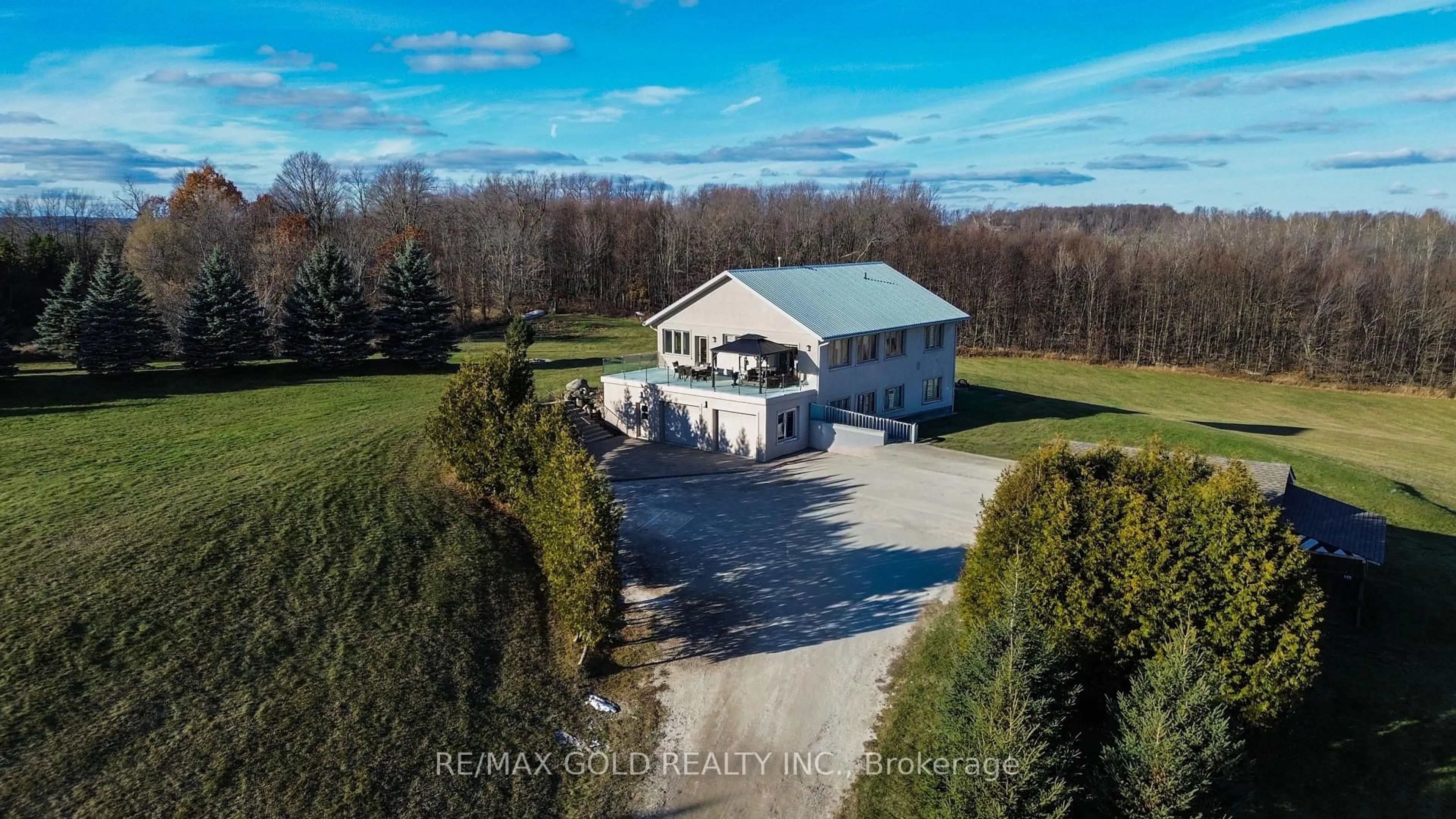 A pic from outside/outdoor area/front of a property/back of a property/a pic from drone, water/lake/river/ocean view for 248203 5 Sideroad Rd, Mono Ontario L9W 6L1