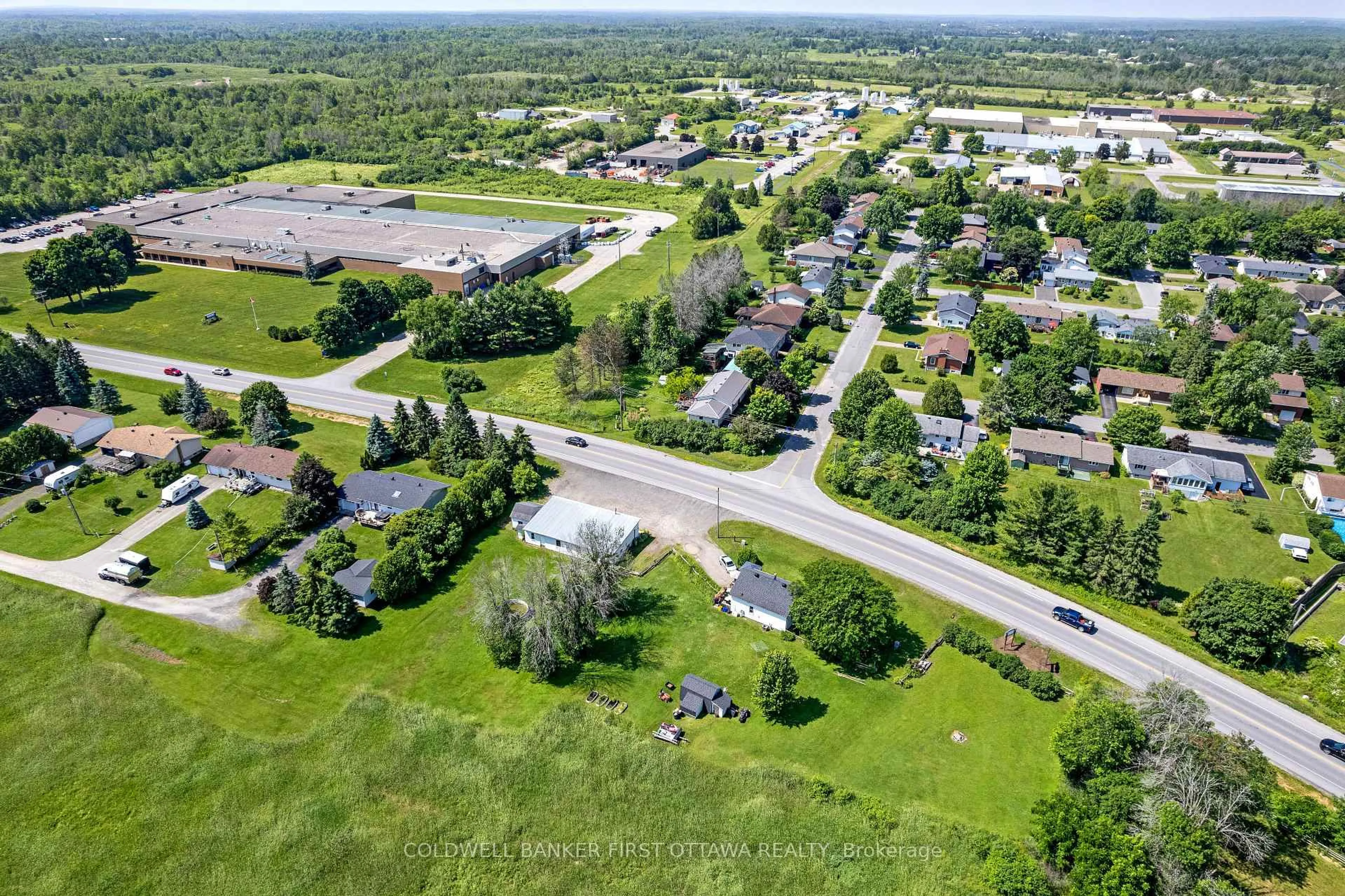 A pic from outside/outdoor area/front of a property/back of a property/a pic from drone, street for 3004 Rideau Ferry Rd, Perth Ontario K7H 0H3