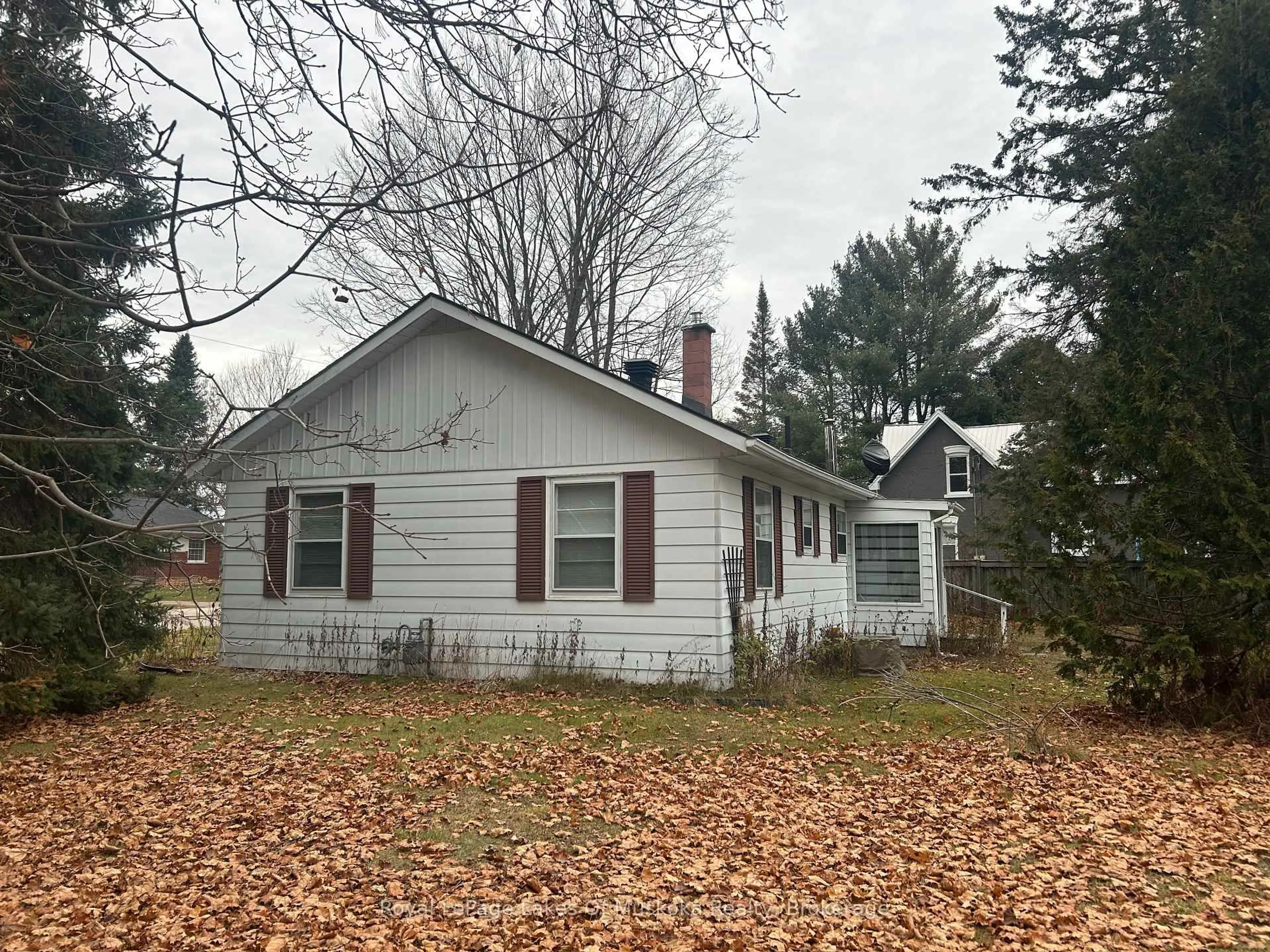 Unknown for 66 Front St, Bracebridge Ontario P1L 1J6