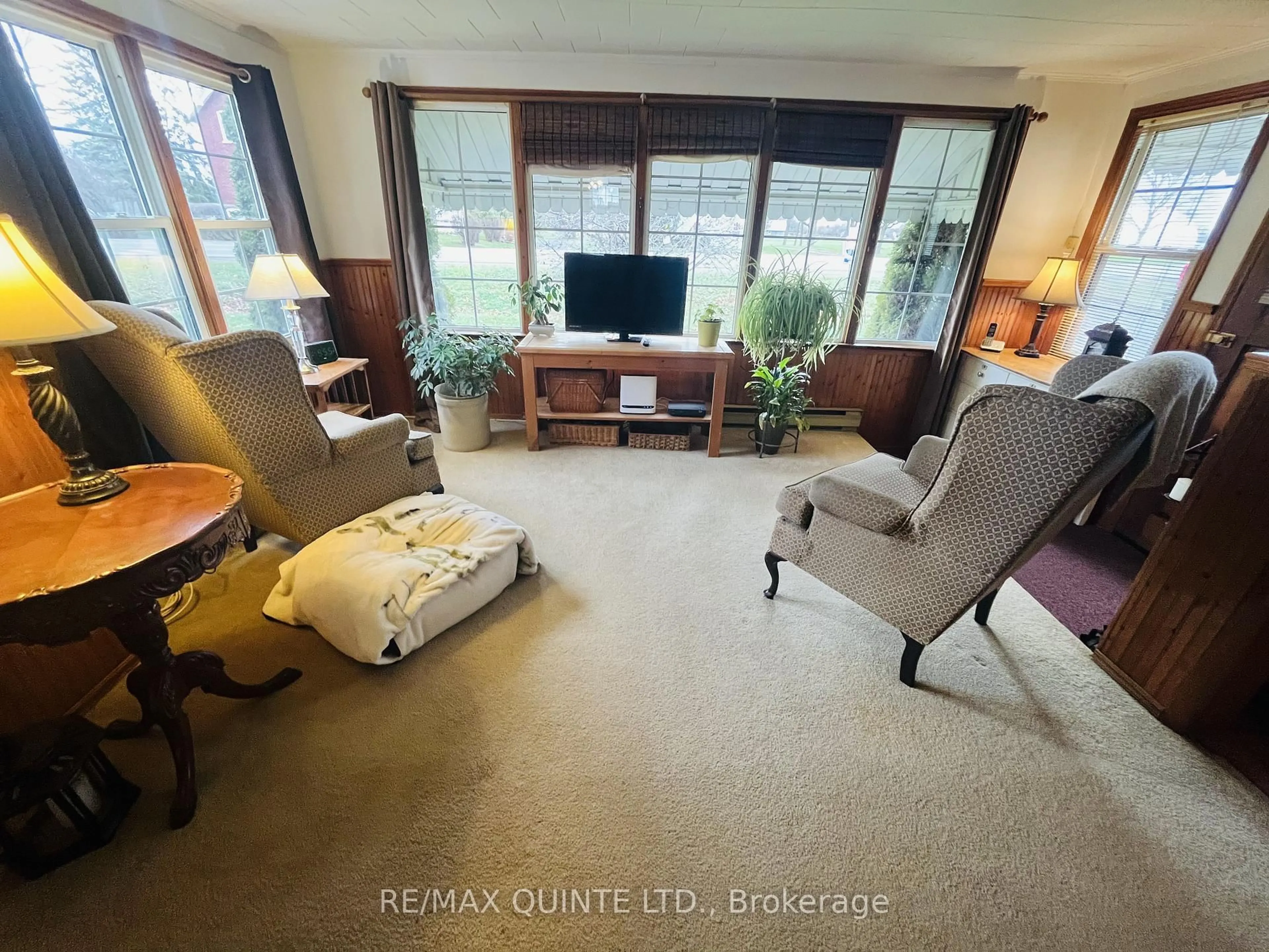 Living room with furniture, carpet floor for 369 Casey Rd, Belleville Ontario K8N 4Z6