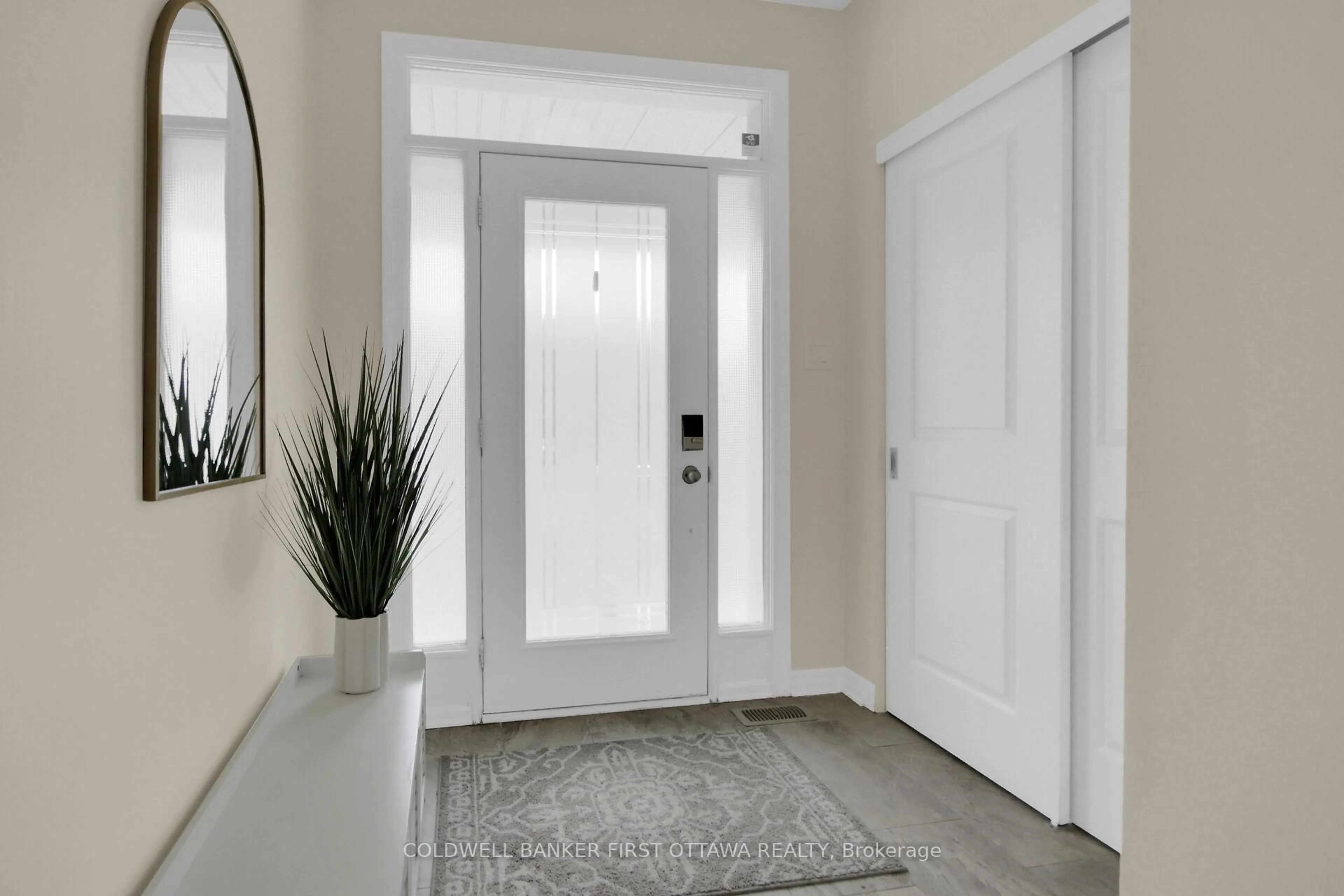 Indoor entryway for 168 Hawkshaw Cres, Ottawa Ontario K2J 0J7