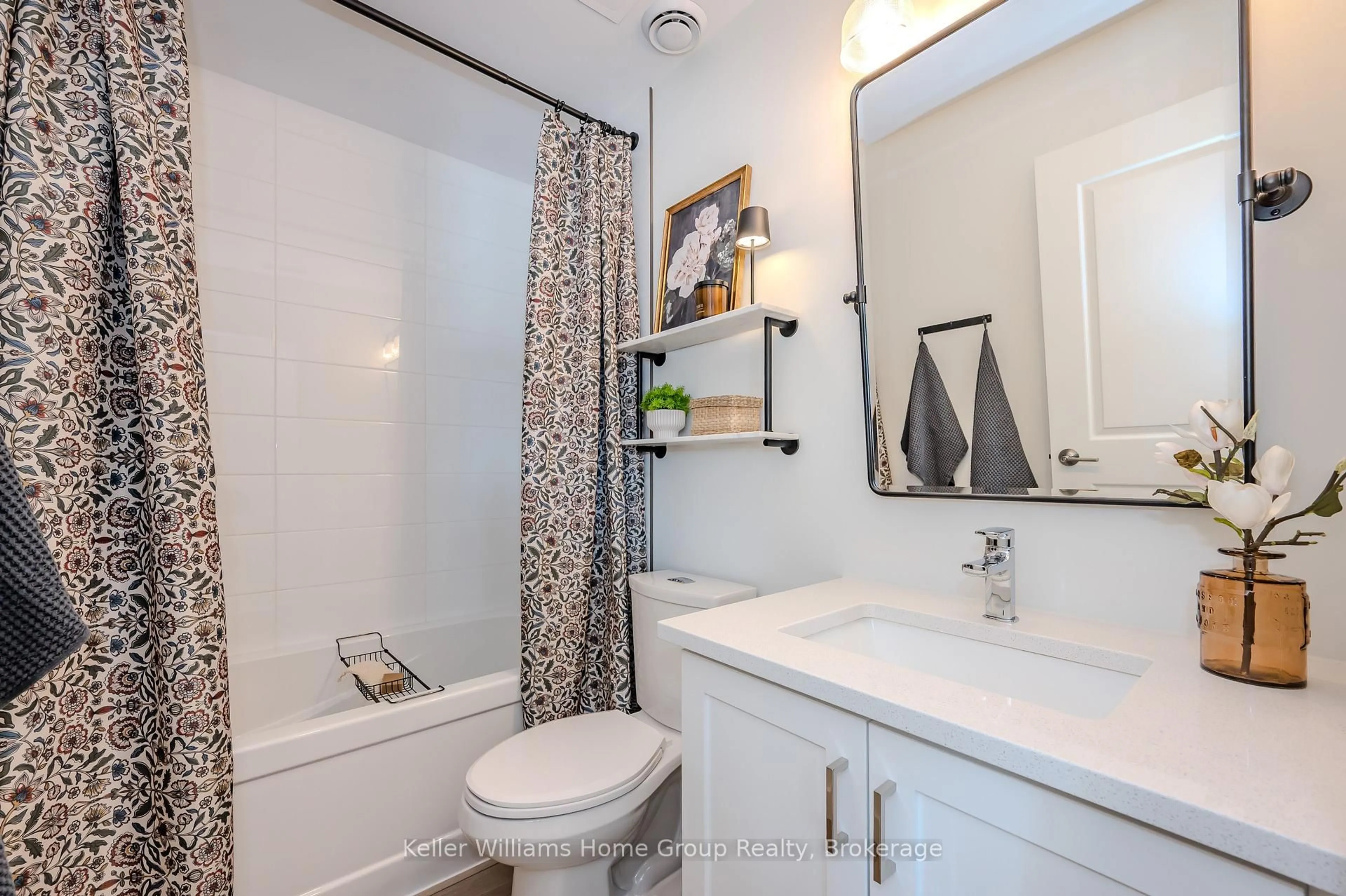 Standard bathroom, ceramic/tile floor for 824 Woolwich St #98, Guelph Ontario N1H 6J2