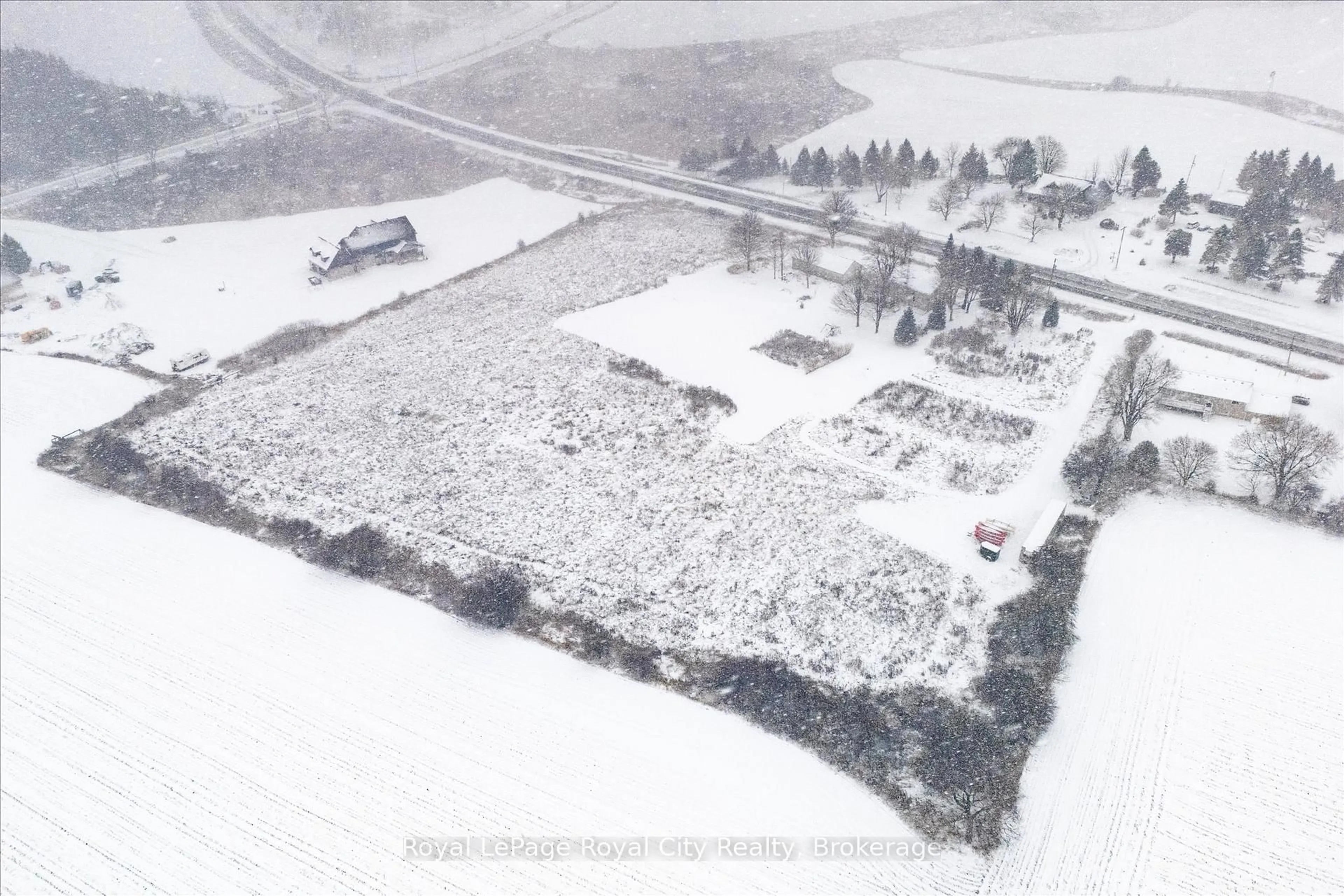 Unknown for 5877 Highway 6 Rd, Centre Wellington Ontario N1H 6J2