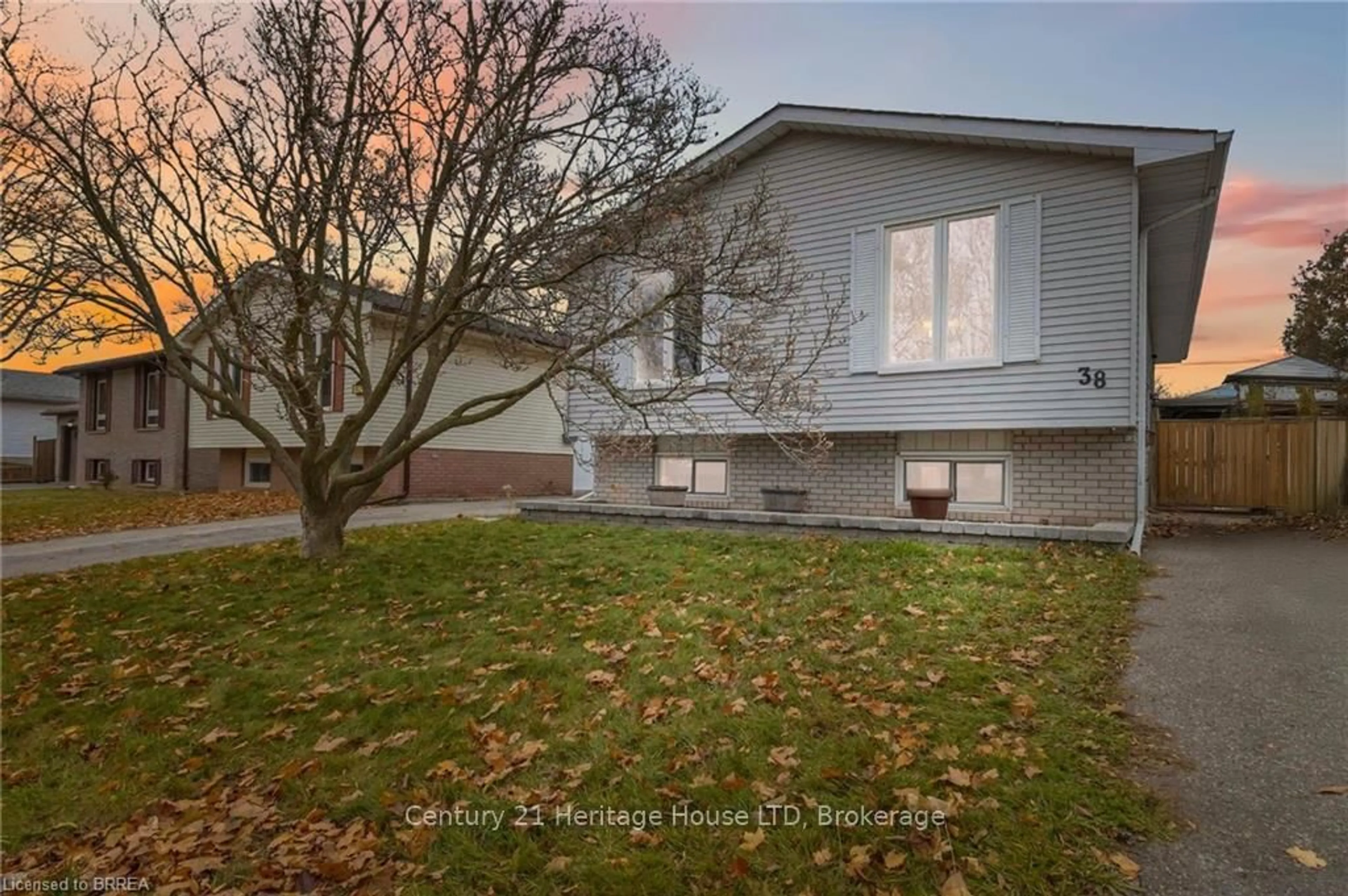 Unknown for 38 Sympatica Cres, Brantford Ontario N3P 1G4