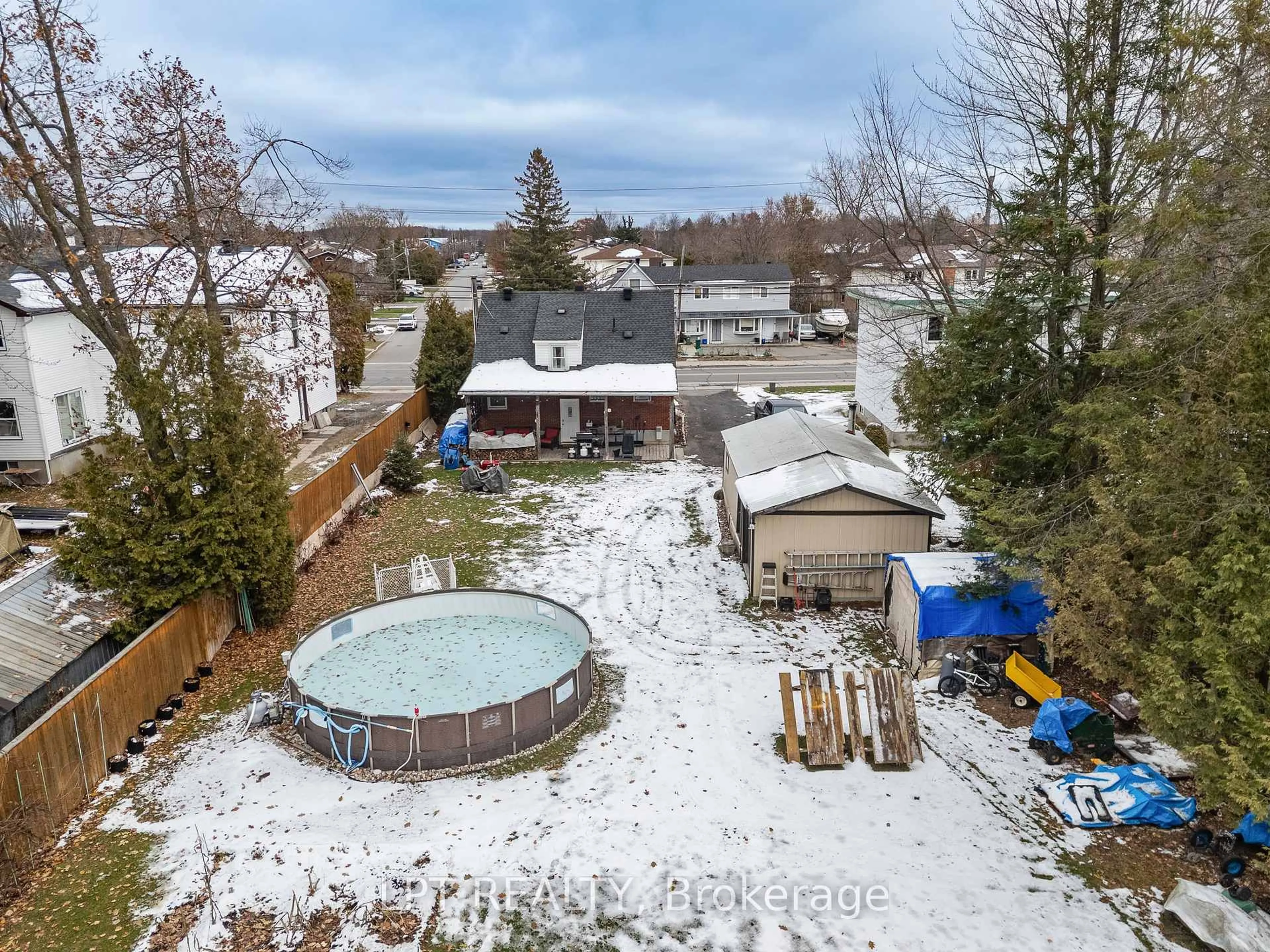 A pic from outside/outdoor area/front of a property/back of a property/a pic from drone, mountain view for 3794 Albion Rd, Ottawa Ontario K1T 1A5