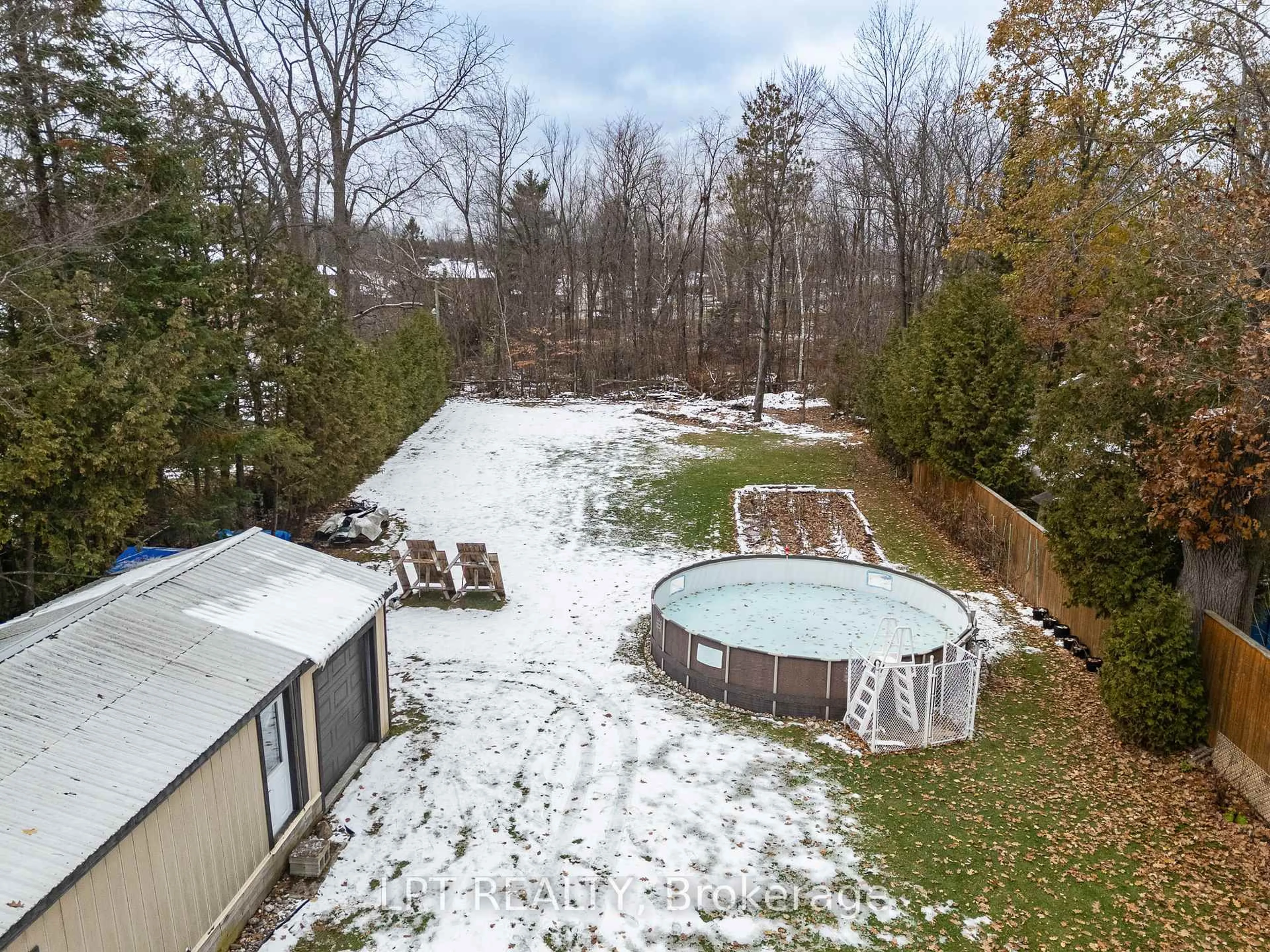 A pic from outside/outdoor area/front of a property/back of a property/a pic from drone, water/lake/river/ocean view for 3794 Albion Rd, Ottawa Ontario K1T 1A5