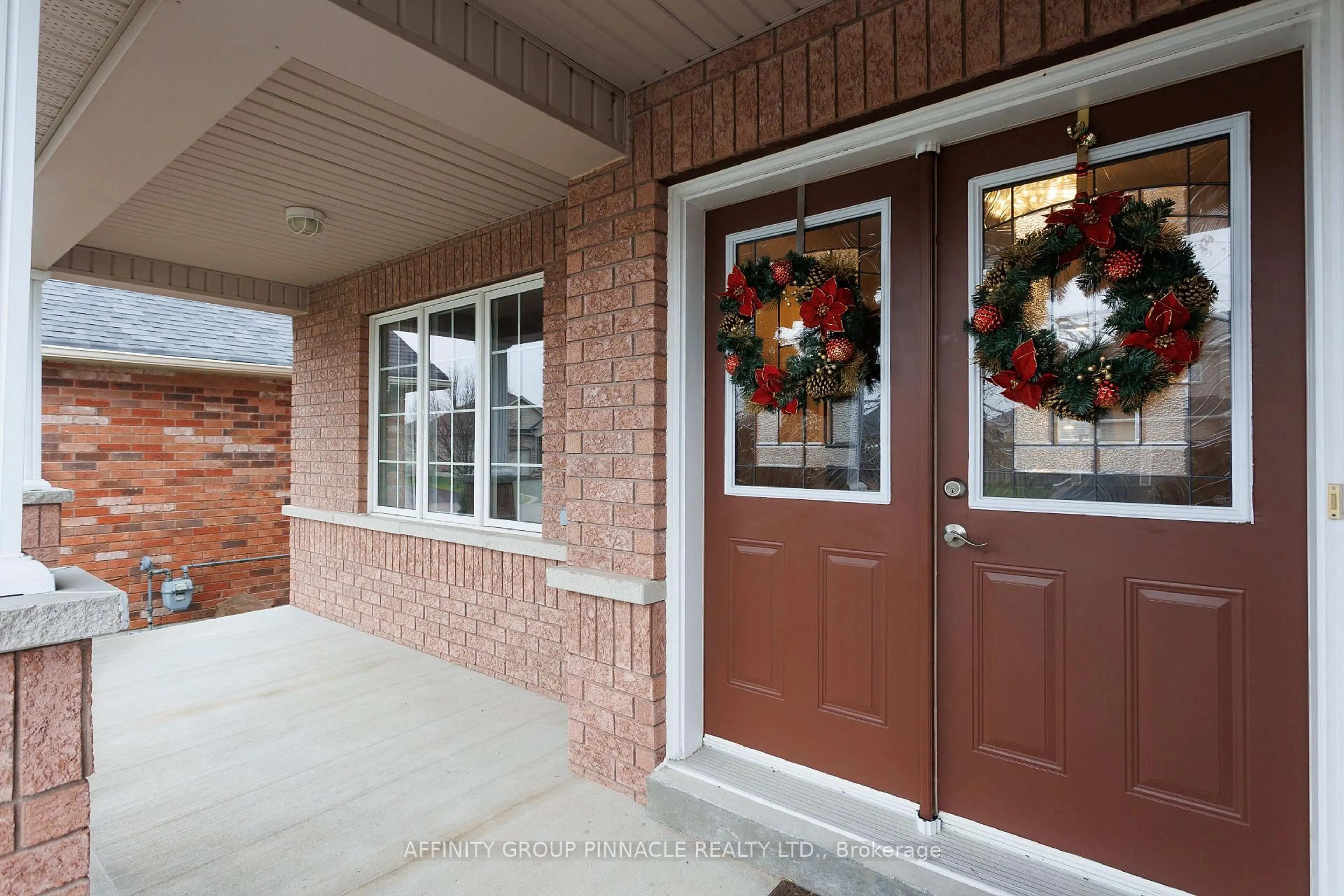 Indoor entryway for 8 Horton Pl, Kawartha Lakes Ontario K9V 0C2