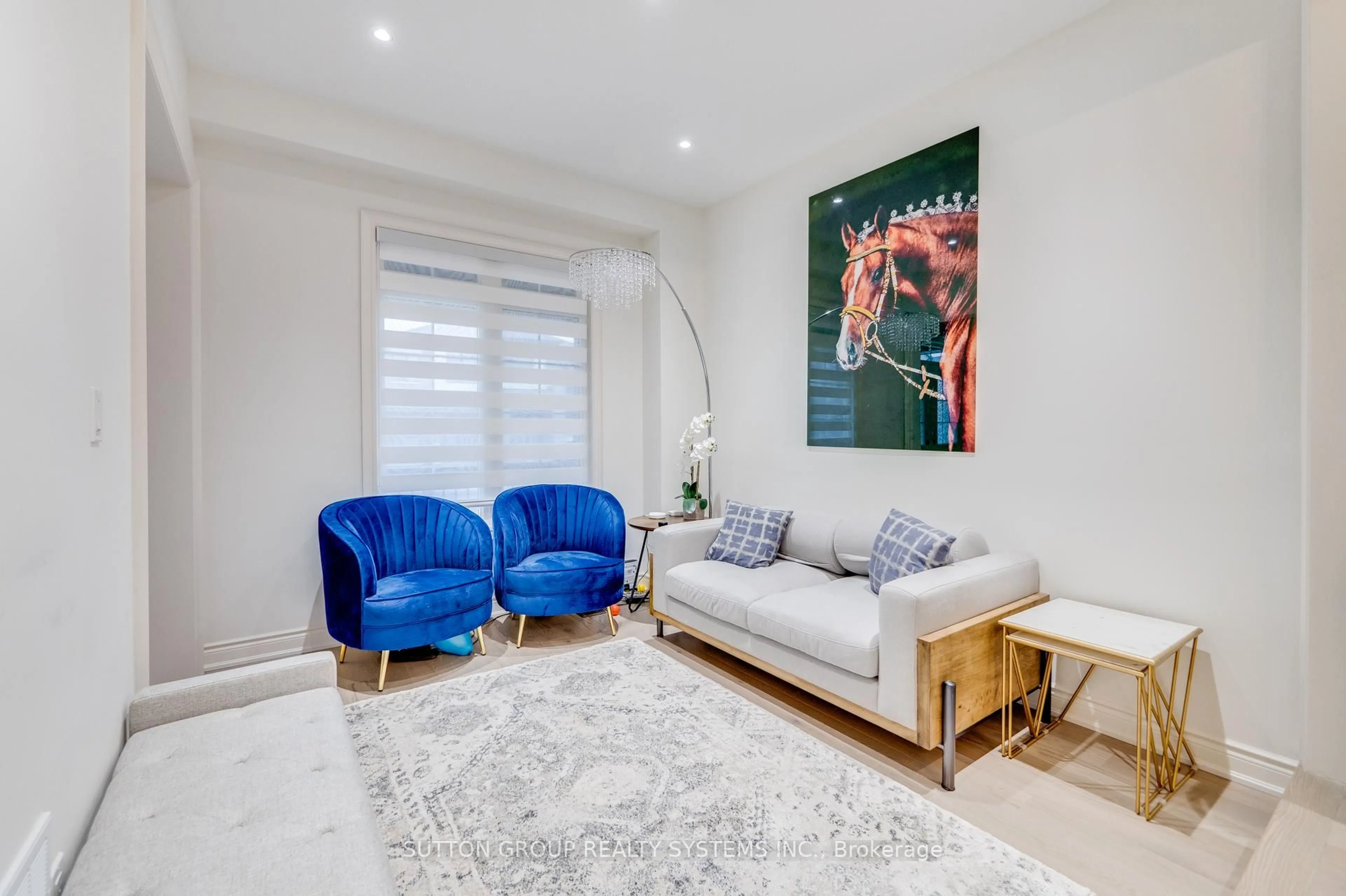 Living room with furniture, unknown for 389 Humphrey St, Hamilton Ontario L8B 1X5