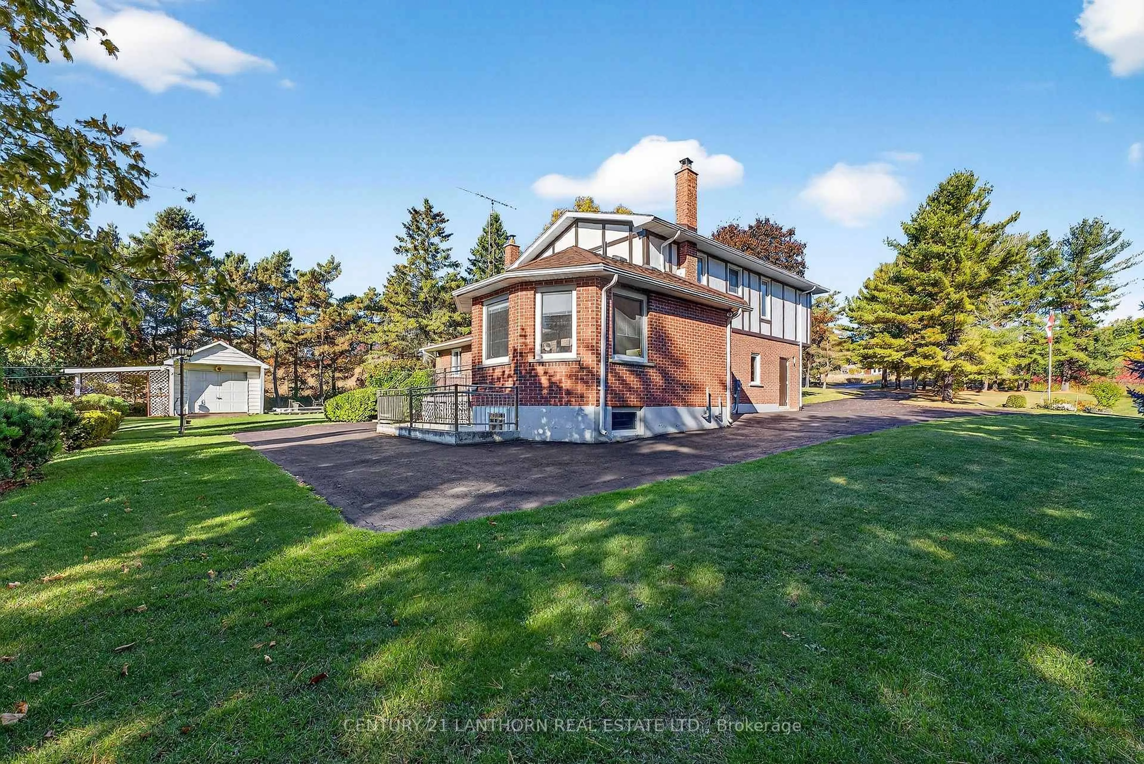 A pic from outside/outdoor area/front of a property/back of a property/a pic from drone, street for 845 County 27 Rd, Brighton Ontario K0K 1R0