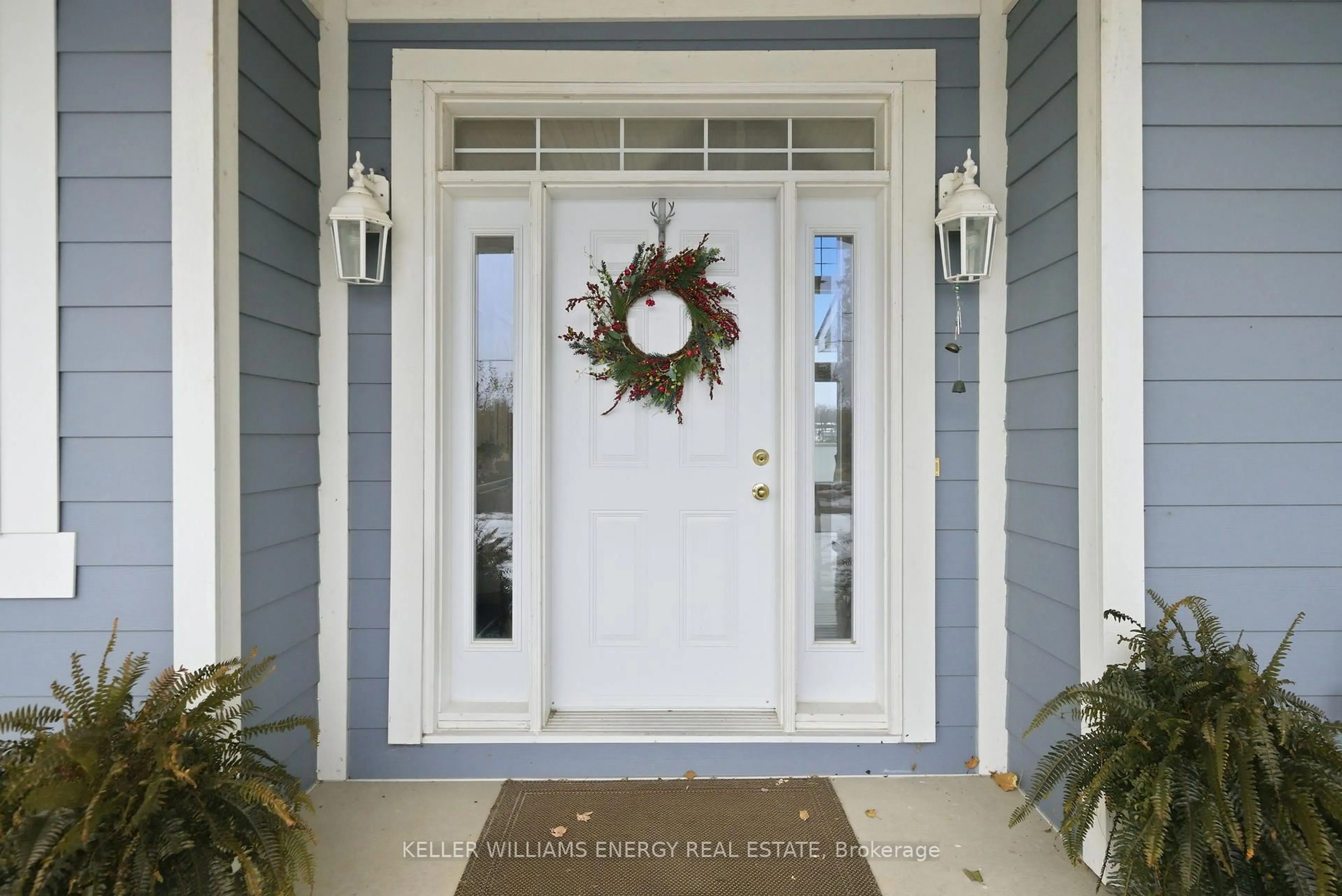 Indoor entryway for 7 Peninsula Dr, Kawartha Lakes Ontario K9J 6X3