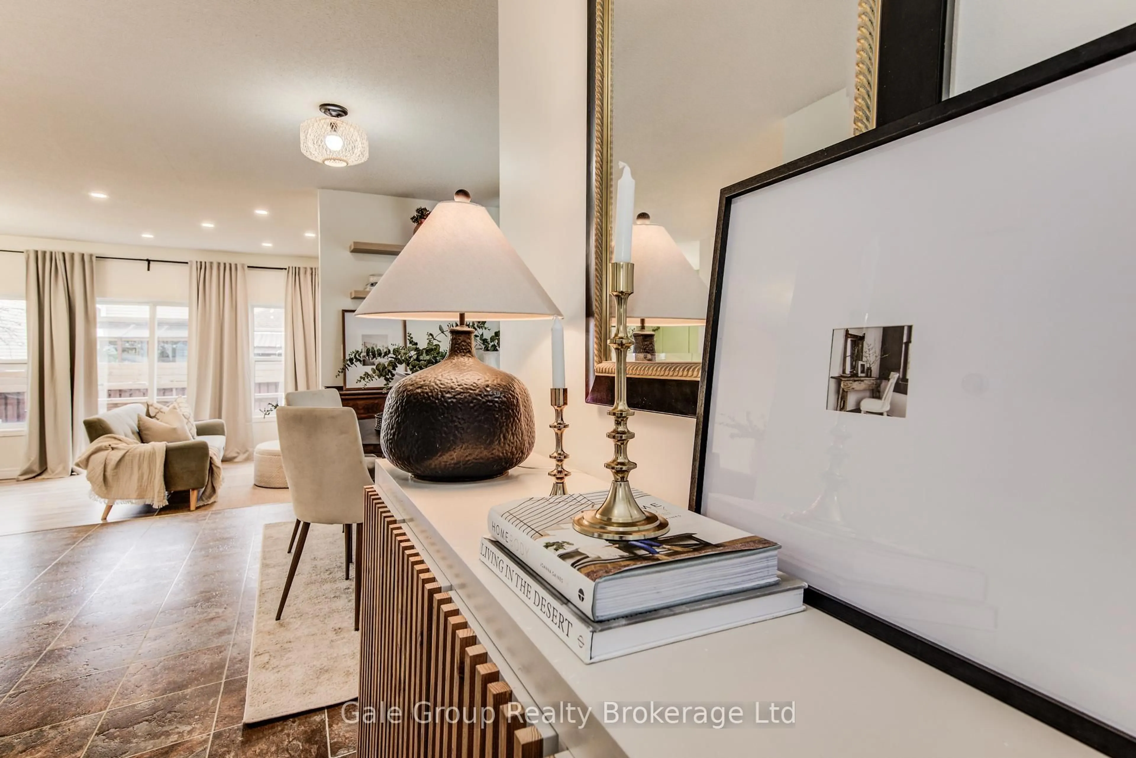 Indoor entryway for 755 Southwood Way, Woodstock Ontario N4V 1G5