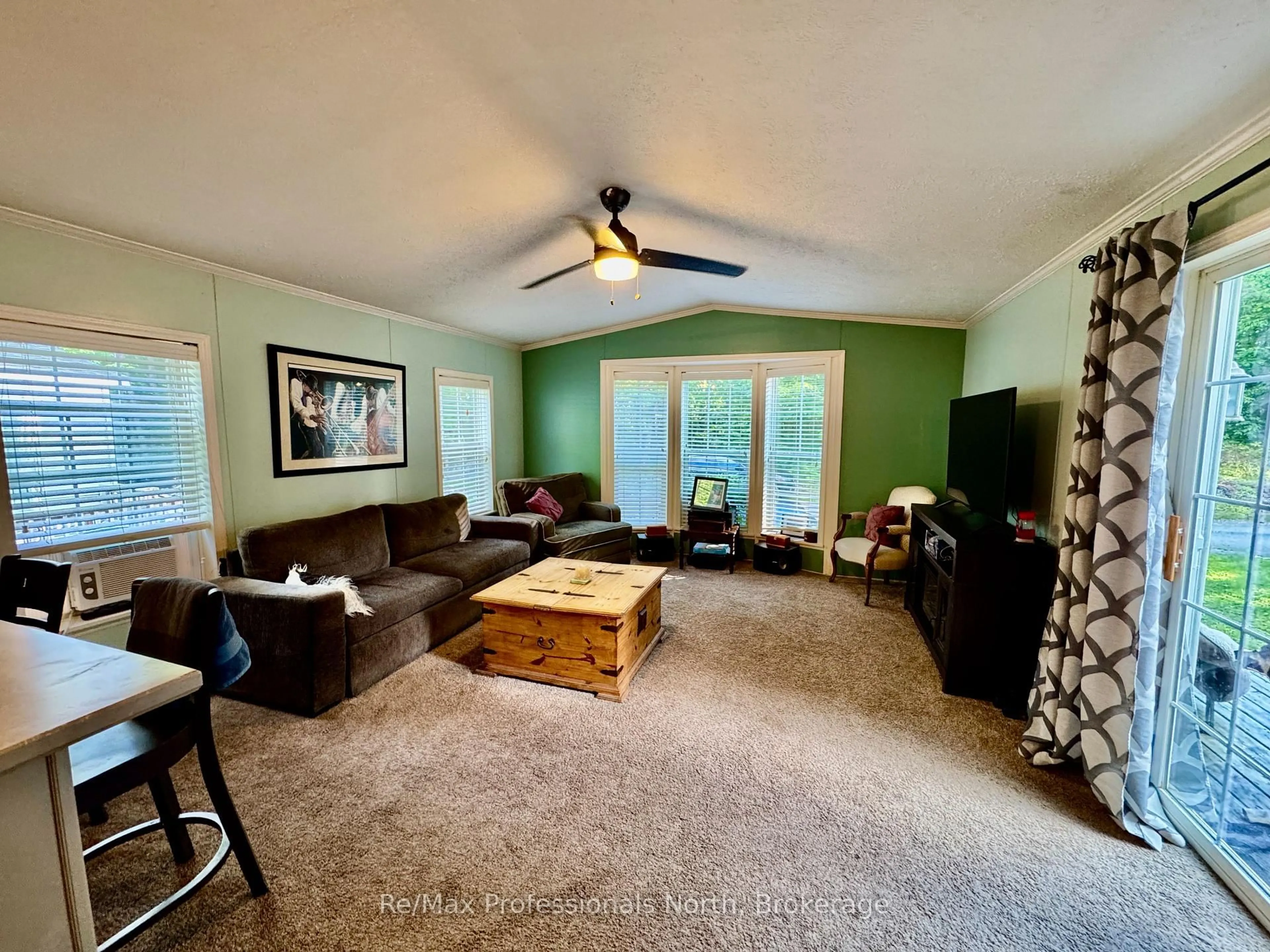 Living room with furniture, unknown for 1007 RACOON Rd #15, Gravenhurst Ontario P1P 1R1