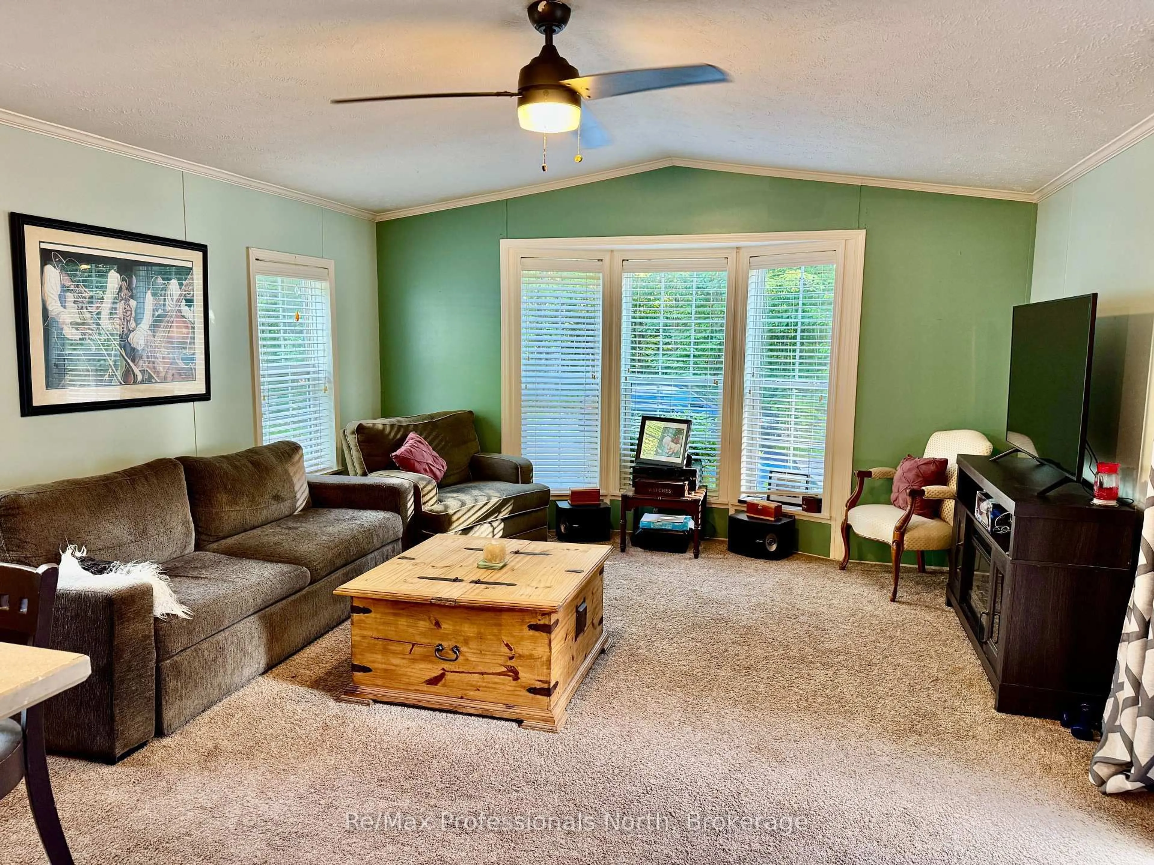 Living room with furniture, unknown for 1007 RACOON Rd #15, Gravenhurst Ontario P1P 1R1