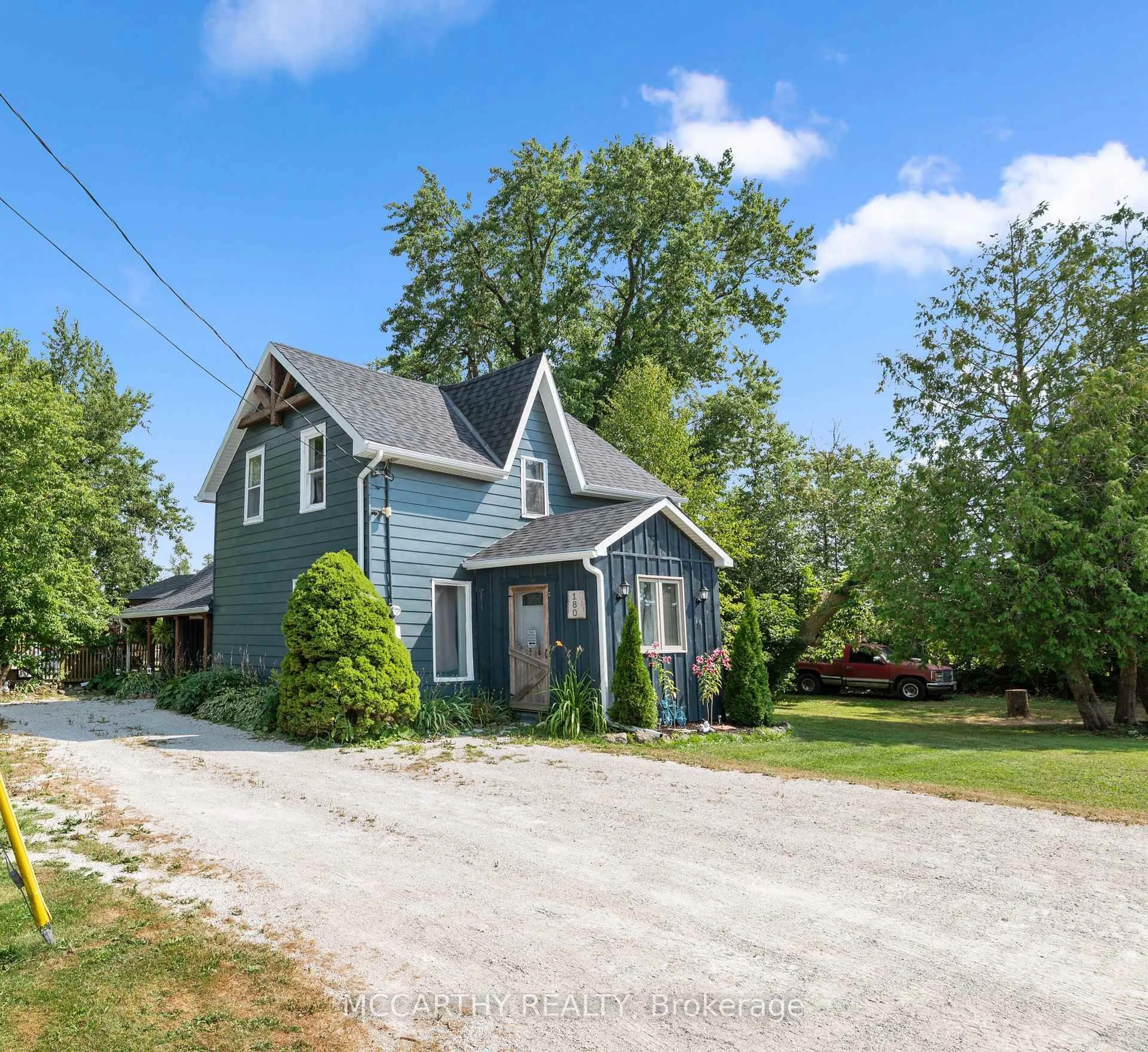 A pic from outside/outdoor area/front of a property/back of a property/a pic from drone, street for 180 Grey St, Southgate Ontario N0C 1B0