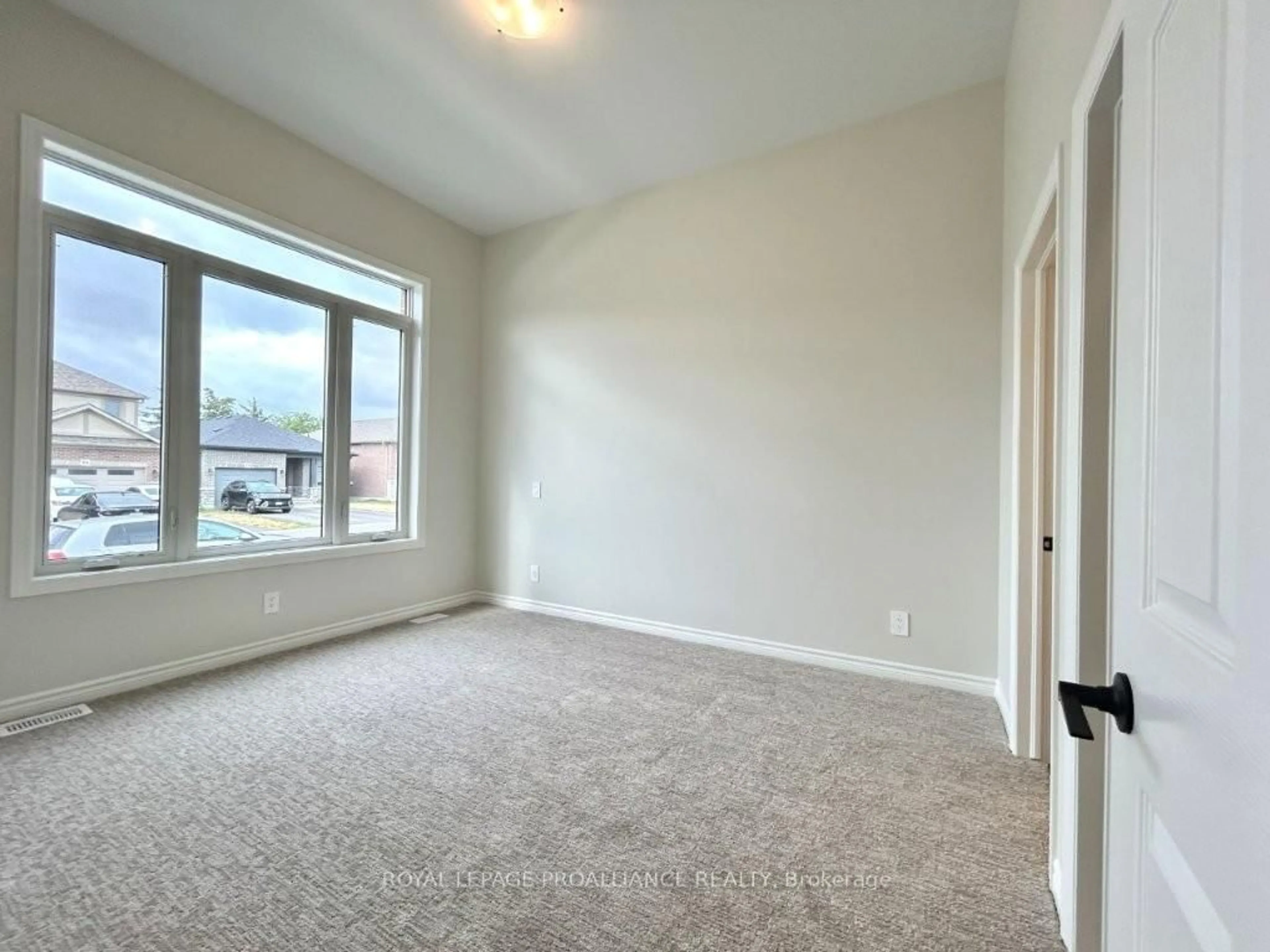 A pic of a room for 35 Athabaska Dr, Belleville Ontario K8N 0T1