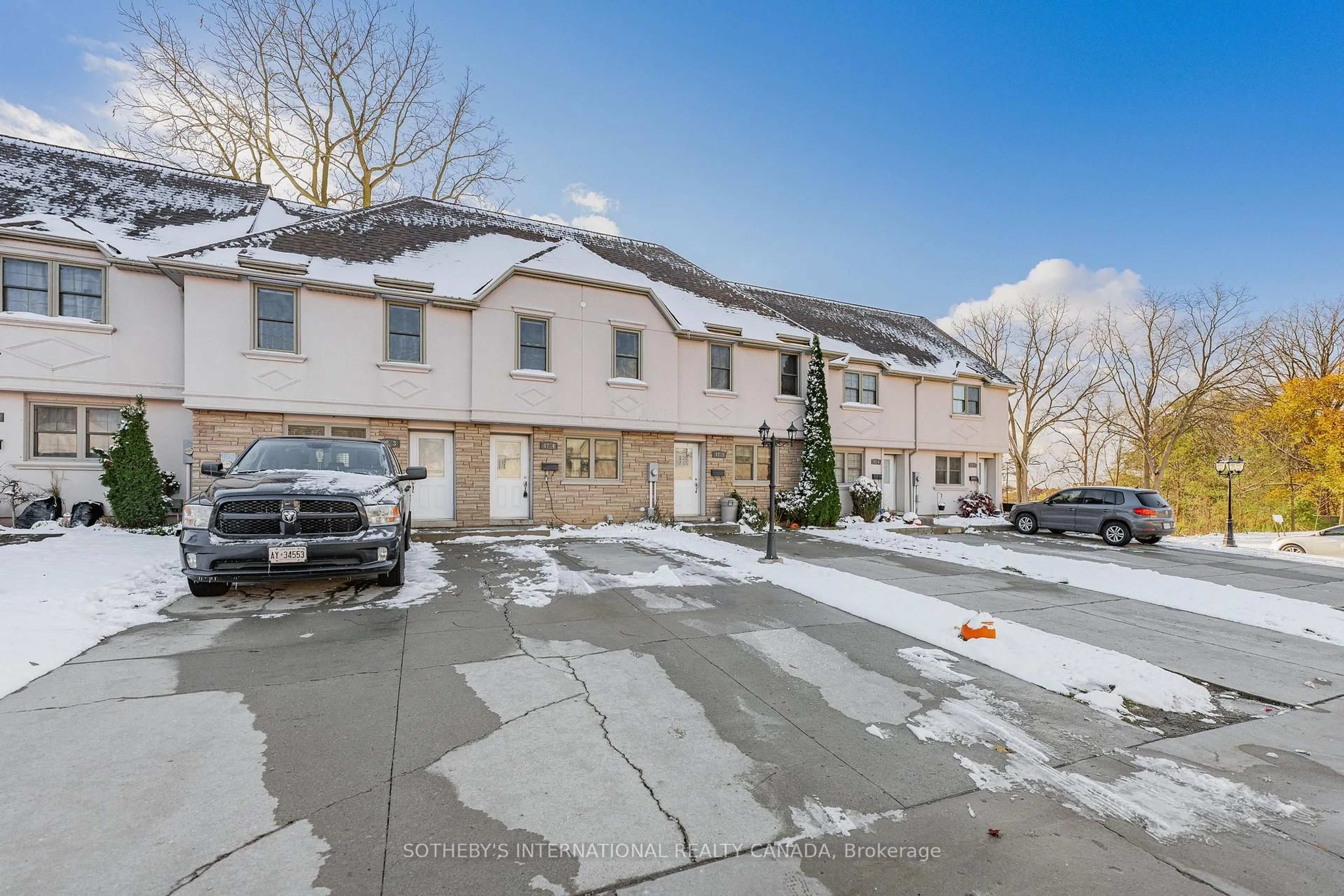 A pic from outside/outdoor area/front of a property/back of a property/a pic from drone, street for 47 Blandford St #4, Woodstock Ontario N4S 7H7