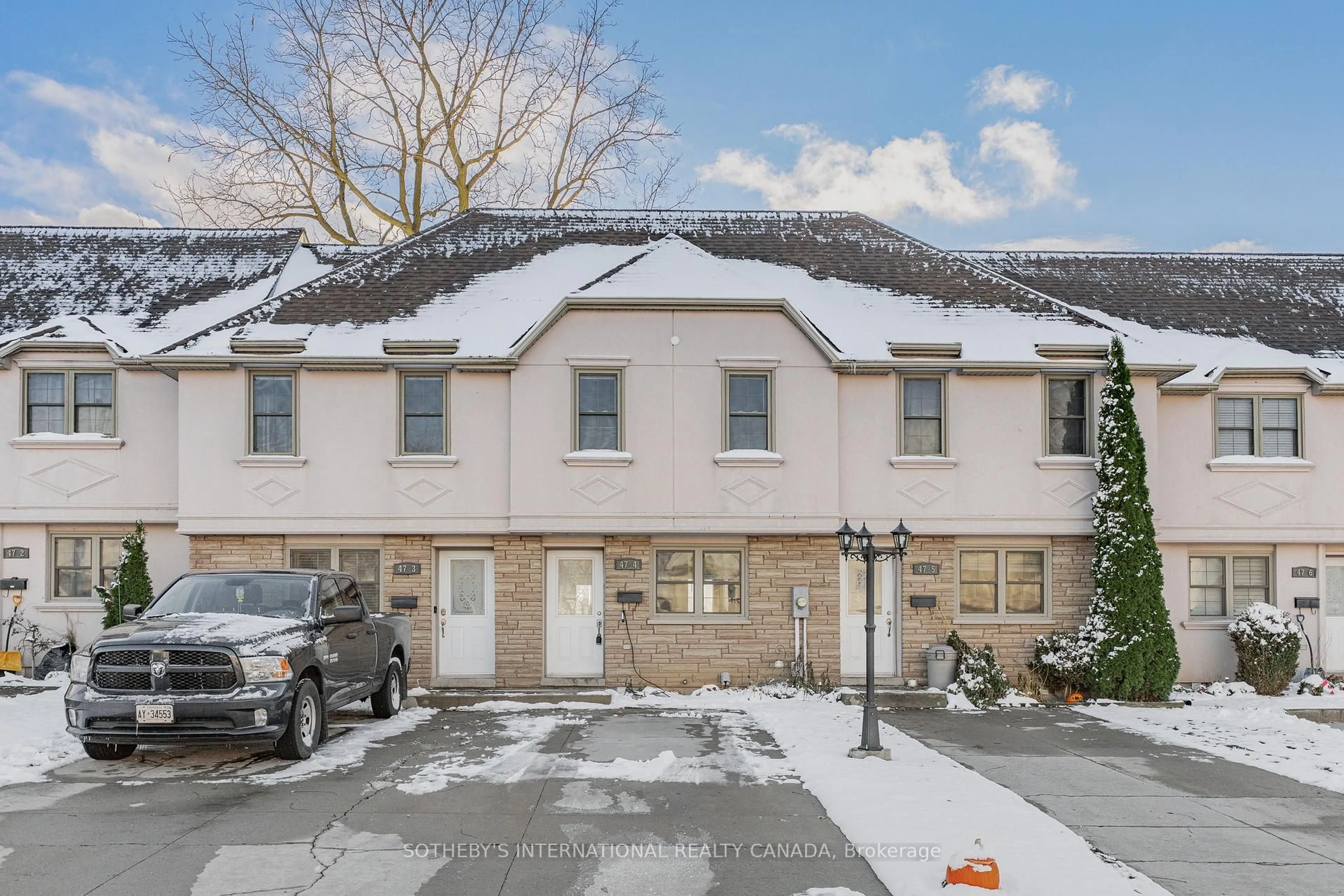 A pic from outside/outdoor area/front of a property/back of a property/a pic from drone, street for 47 Blandford St #4, Woodstock Ontario N4S 7H7