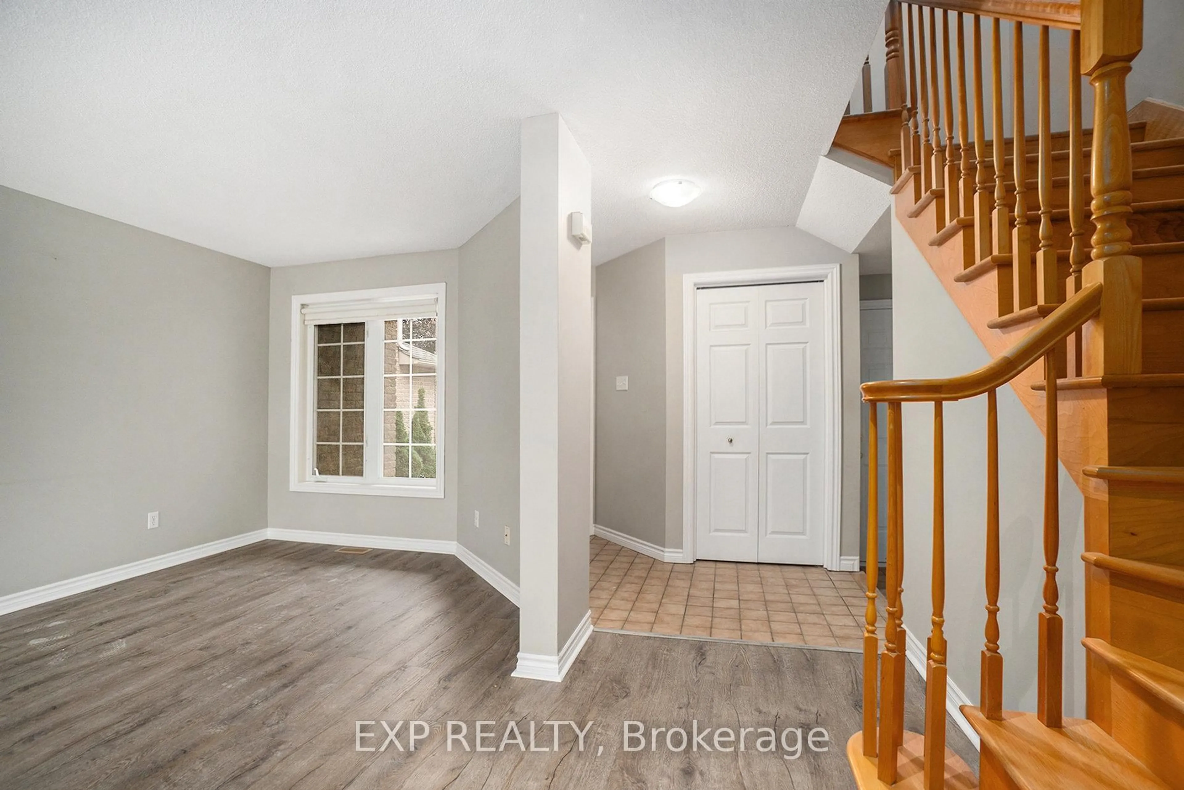 Indoor entryway for 67 Lafleche Blvd, Casselman Ontario K0A 1M0