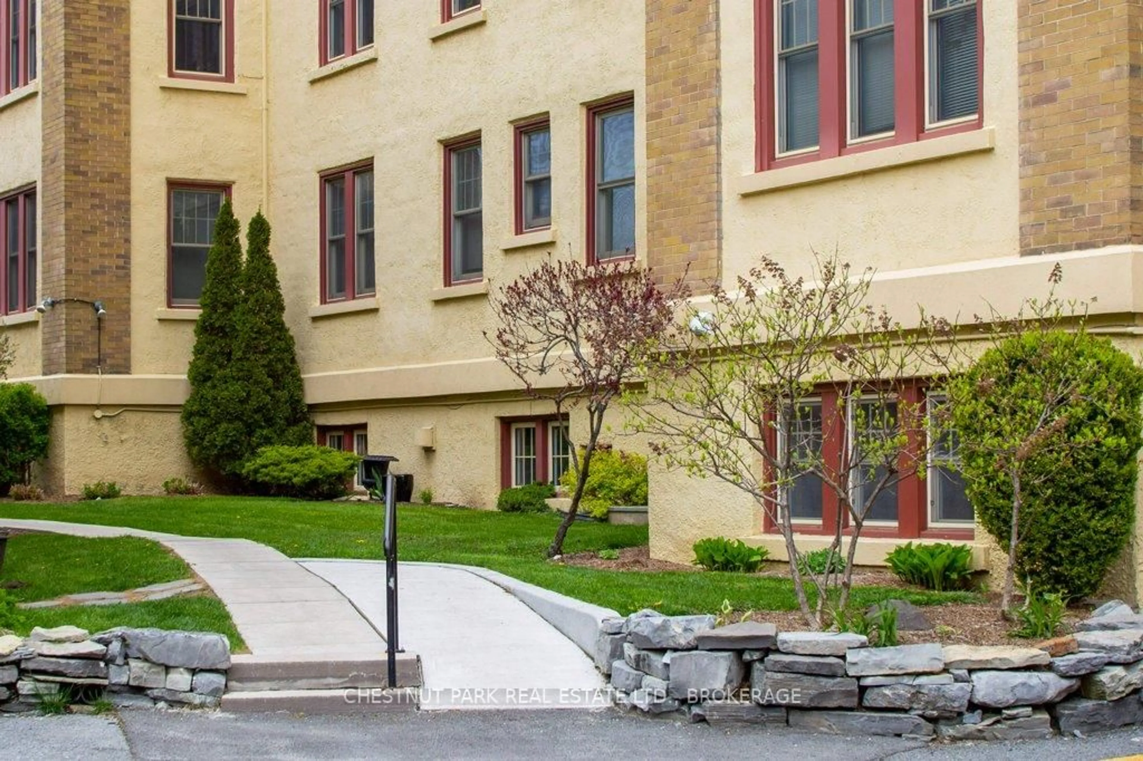 Patio, street for 67 Sydenham St #305, Kingston Ontario K7L 3H2