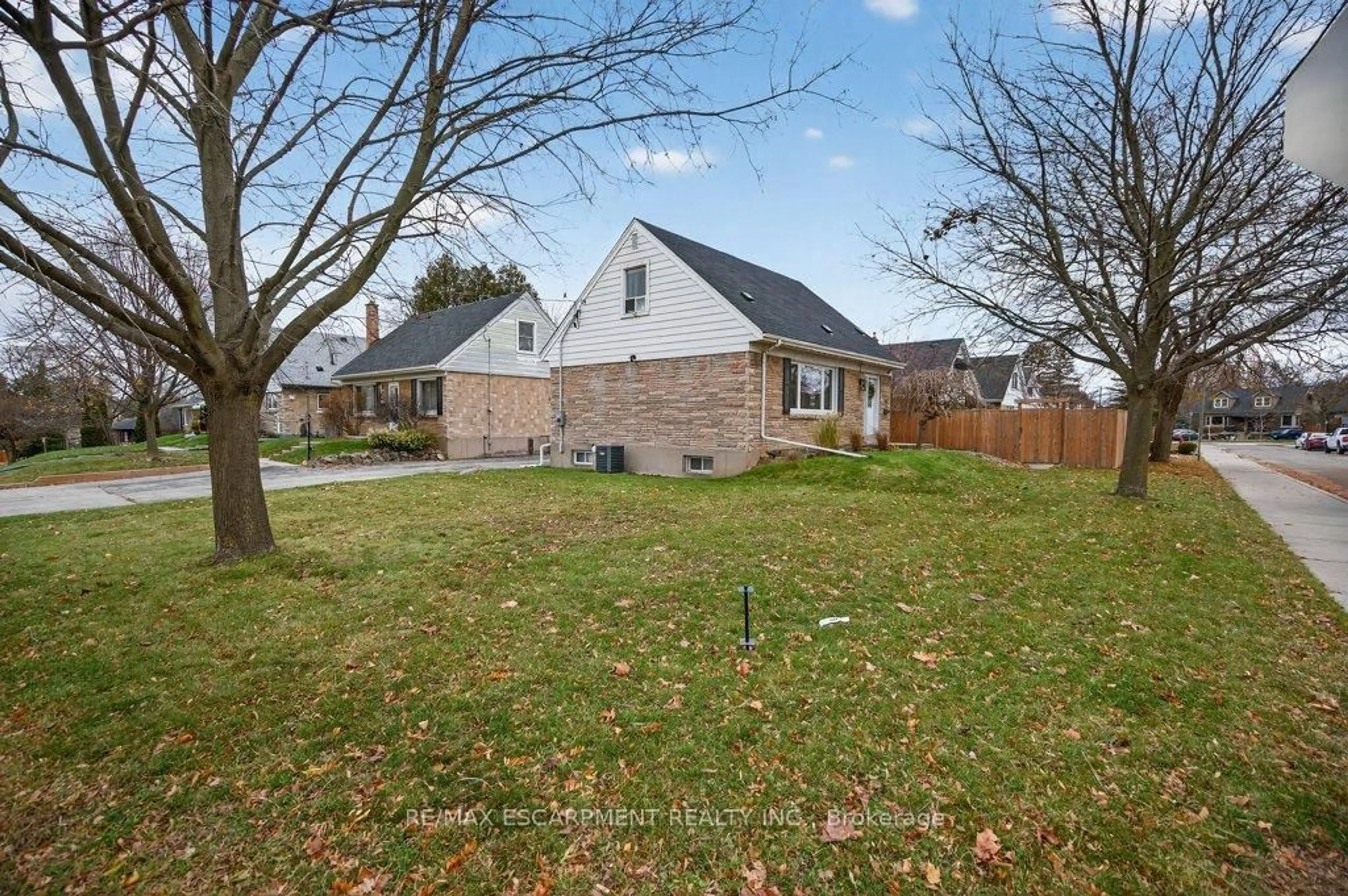 Home with brick exterior material, street for 52 Sylvia Cres, Hamilton Ontario L8K 2A9